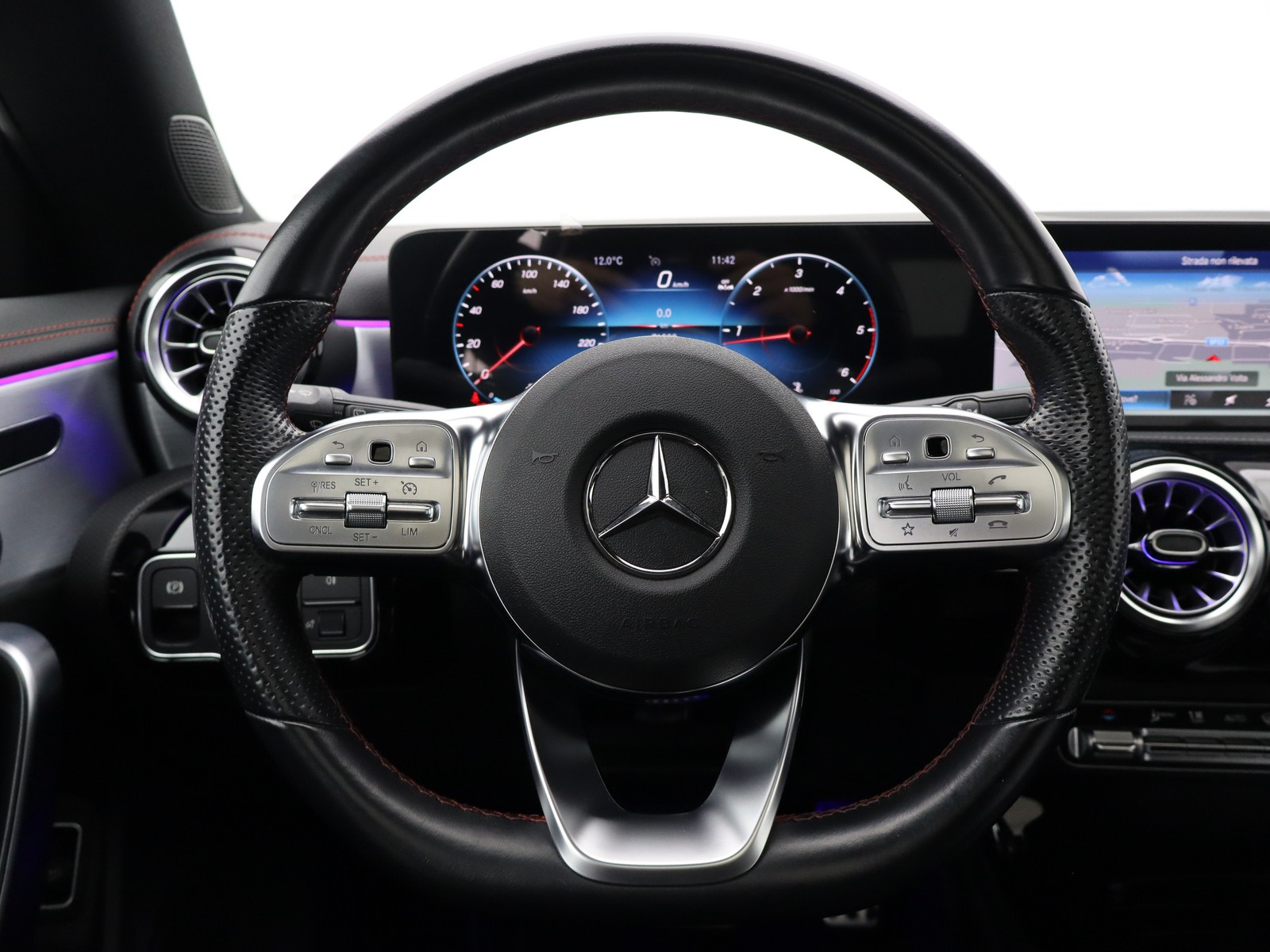 17 - Mercedes CLA shooting brake 200 d premium 8g-dct