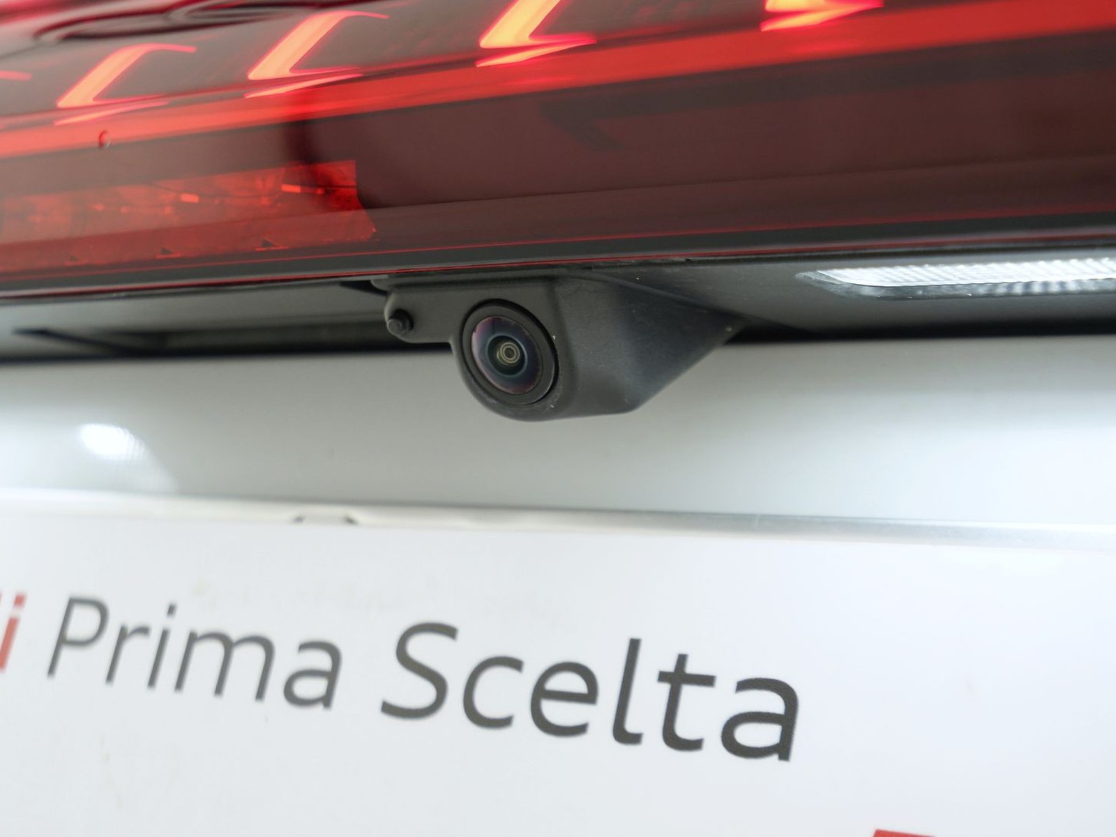 32 - Audi A5 avant 2.0 tdi mhev+ 204cv business advanced