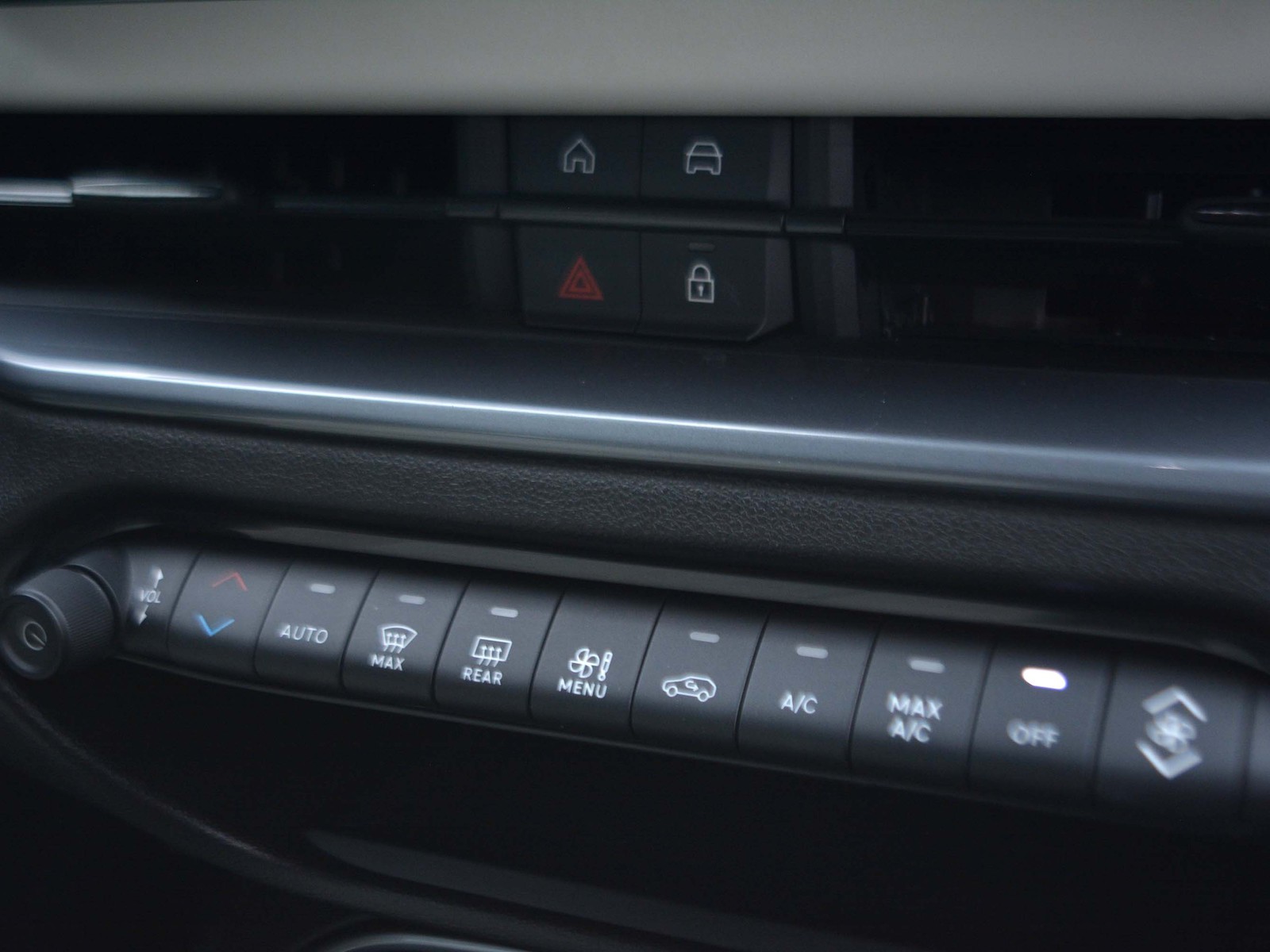 14 - Fiat 600 1.2 hybrid 110cv la prima ii edct