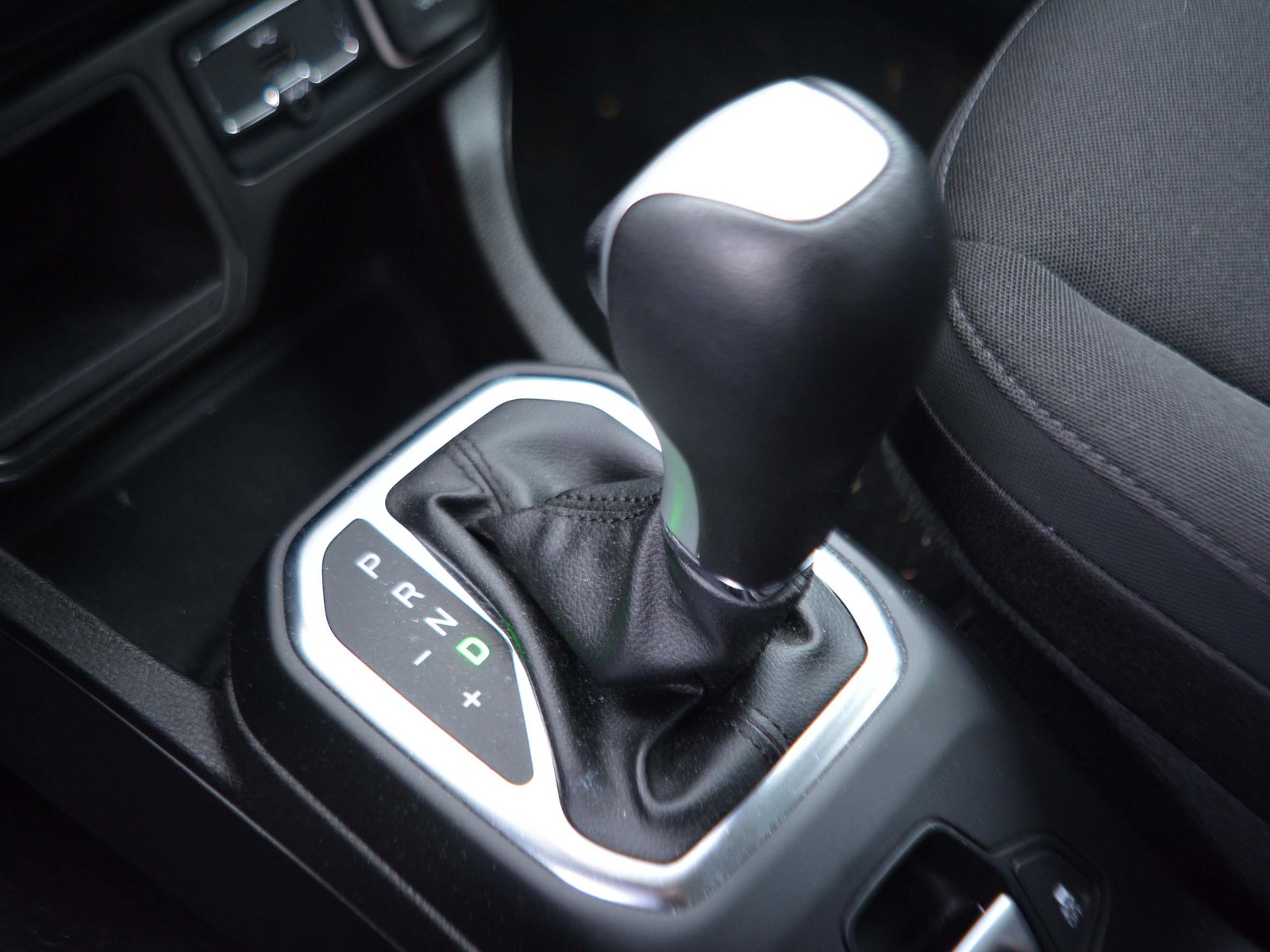 17 - Jeep Renegade 1.5 turbo t4 mhev 130cv limited 2wd