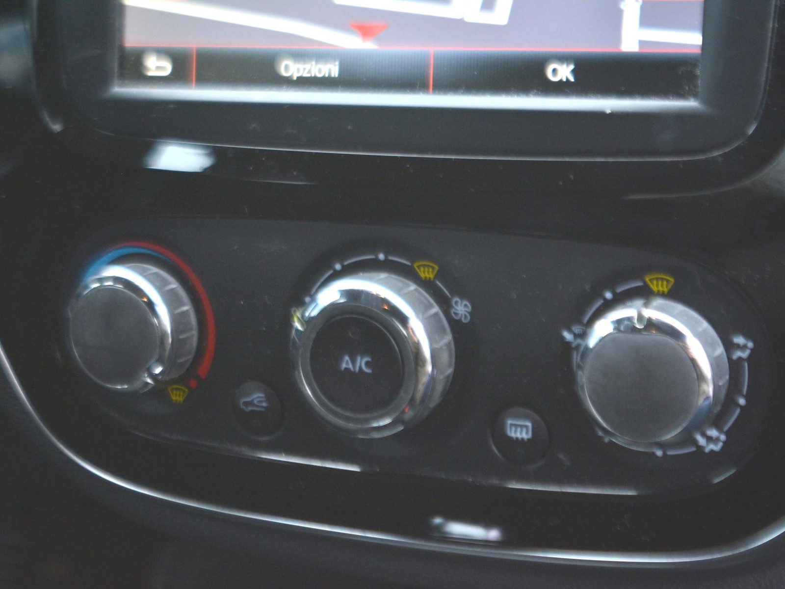 11 - Renault Captur 1.5 dci 90cv sport edition my19