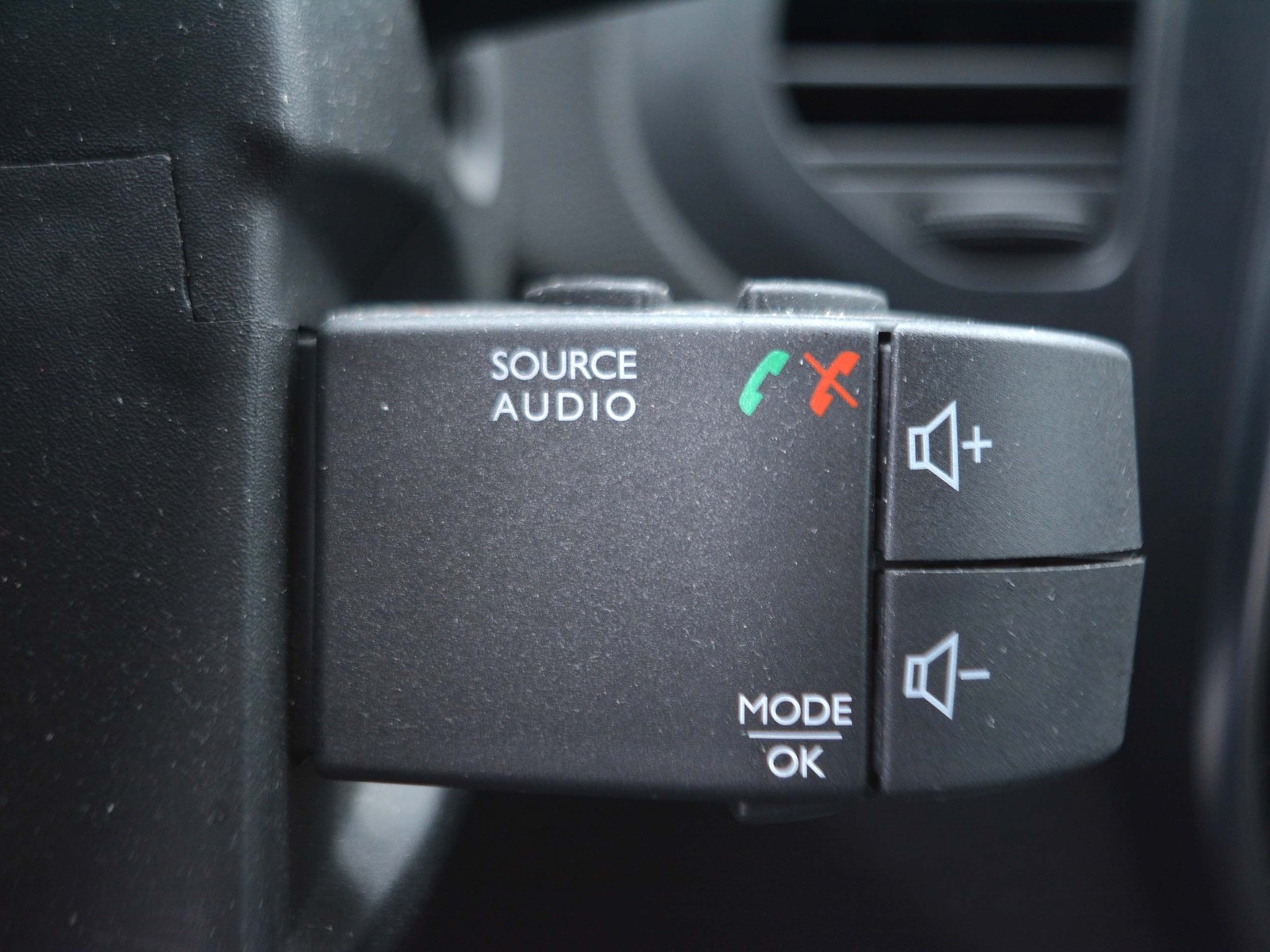 17 - Renault Captur 1.5 dci 90cv sport edition my19