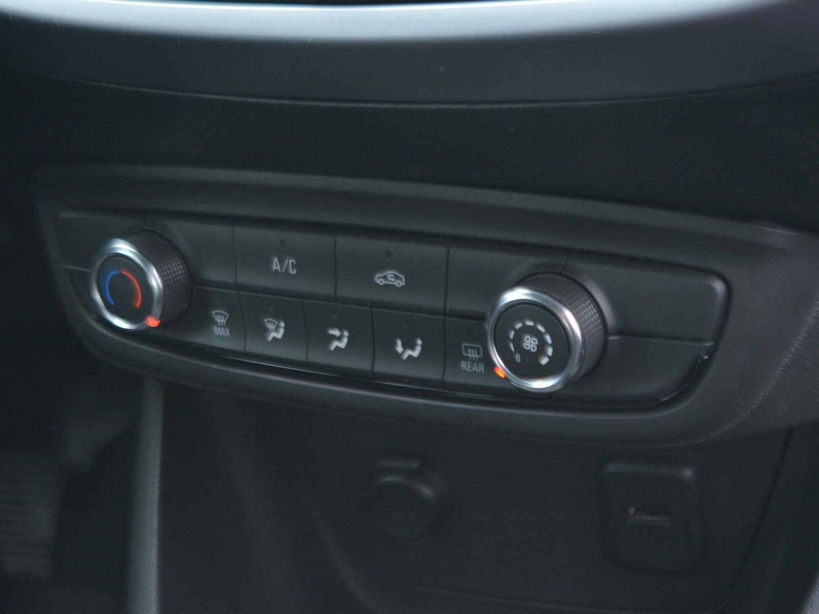 11 - Opel Crossland 1.2 110cv edition s&s