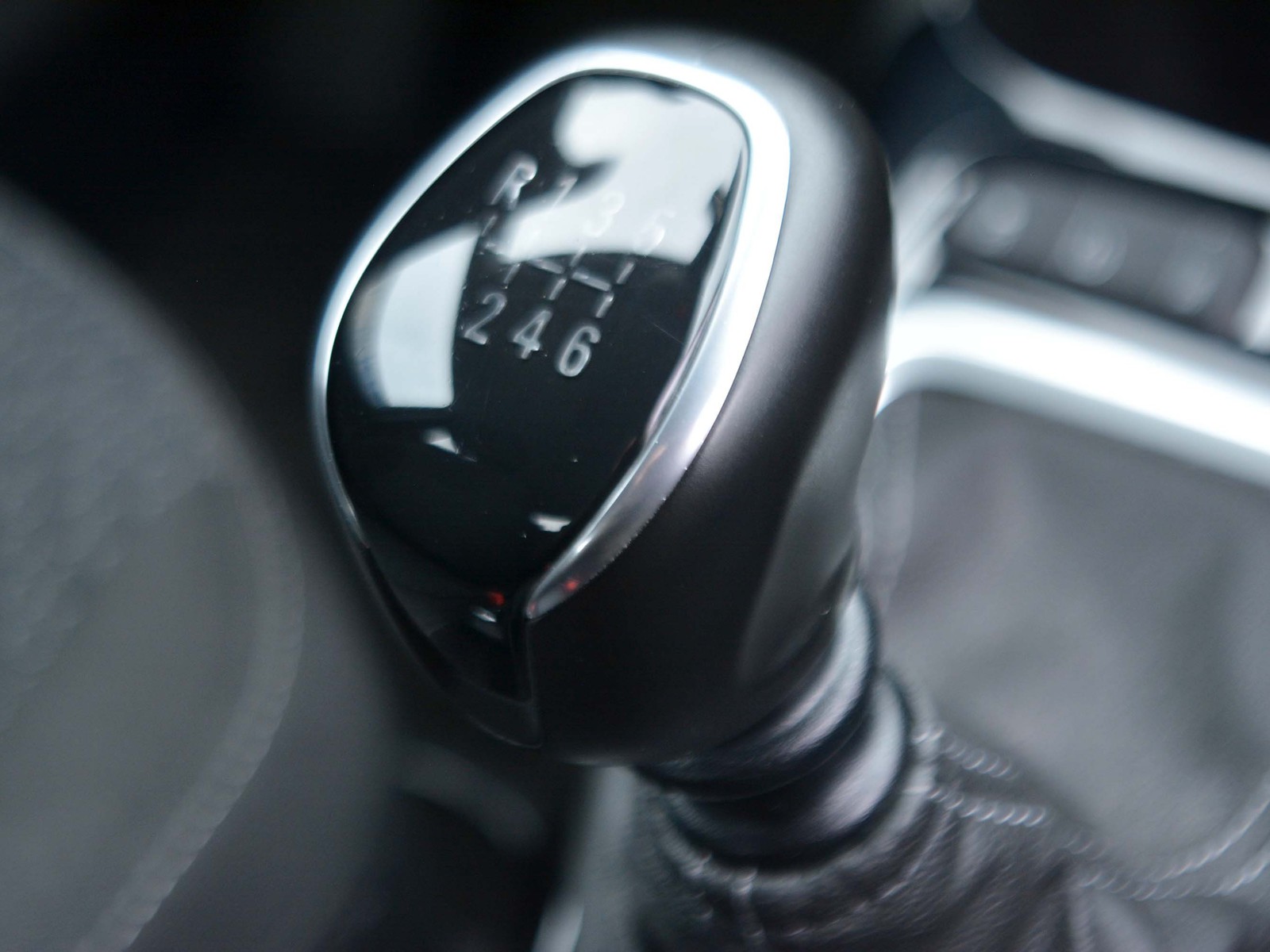 18 - Opel Crossland 1.2 110cv edition s&s