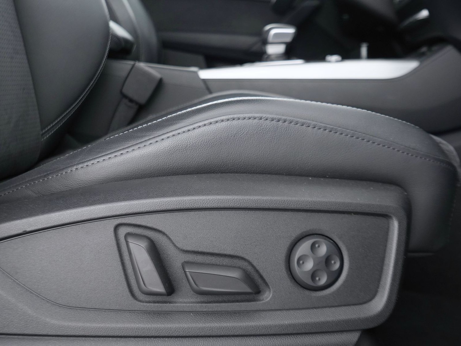 20 - Audi Q5 35 2.0 tdi mhev 12v business advanced s tronic