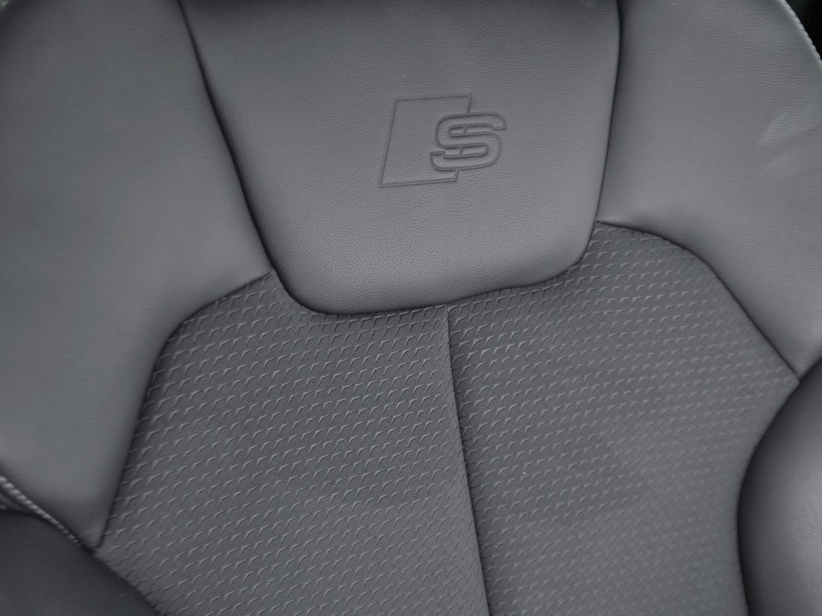 22 - Audi Q5 35 2.0 tdi mhev 12v business advanced s tronic