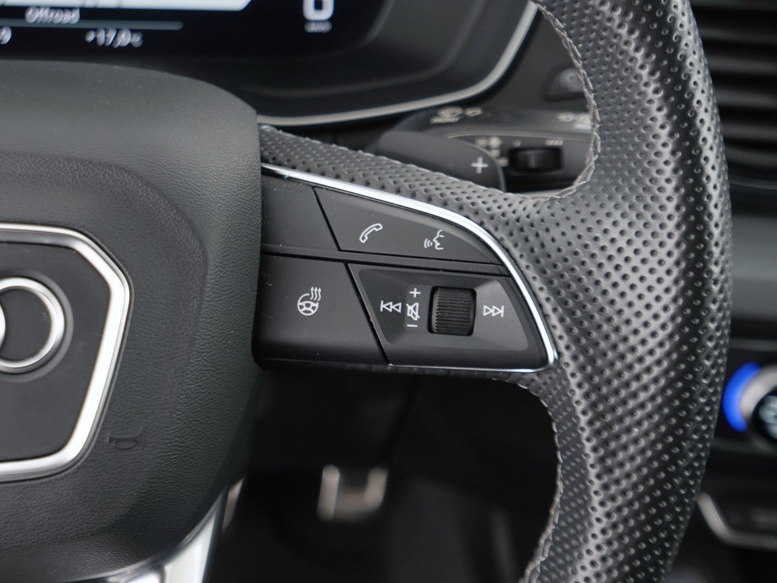 9 - Audi Q5 35 2.0 tdi mhev 12v business advanced s tronic