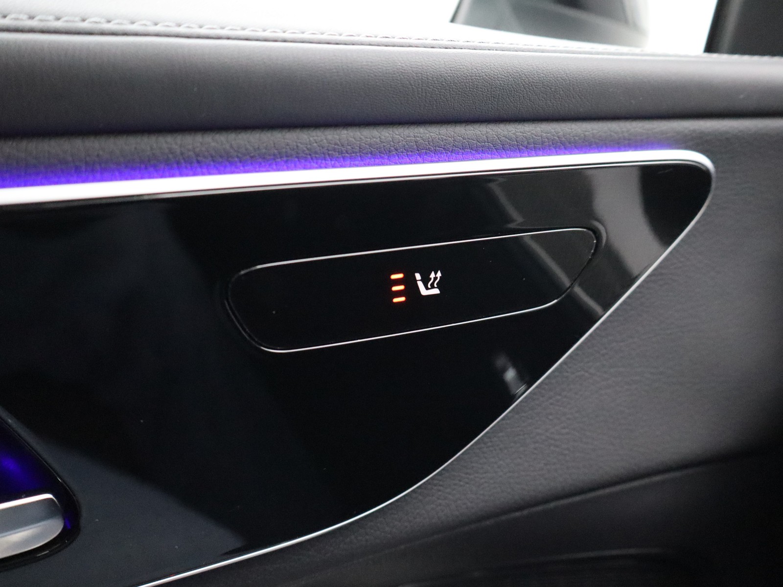 14 - Mercedes GLC suv 300 de plug in hybrid amg line advanced 4matic 9g-tronic