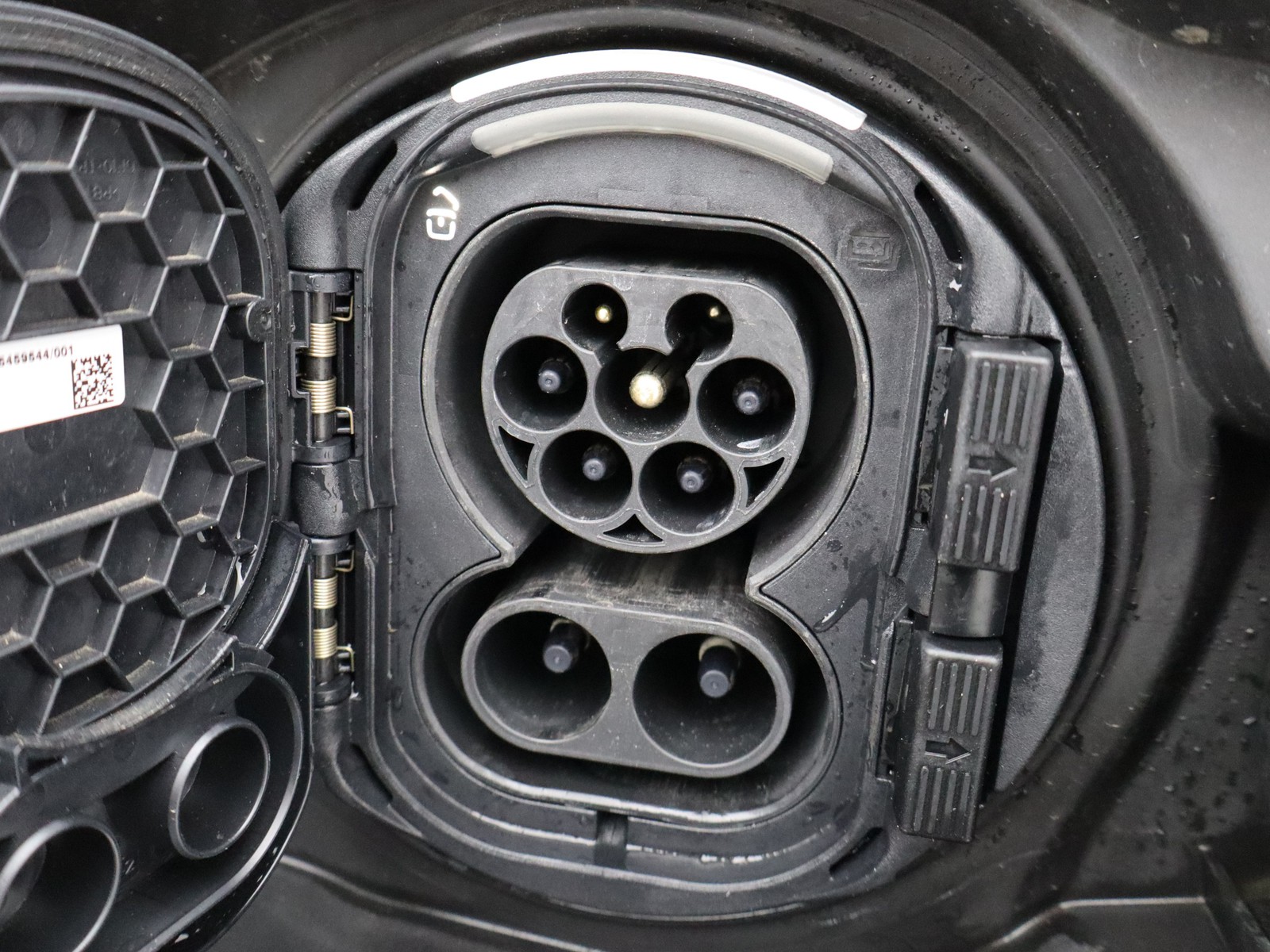 17 - Mercedes GLC suv 300 de plug in hybrid amg line advanced 4matic 9g-tronic