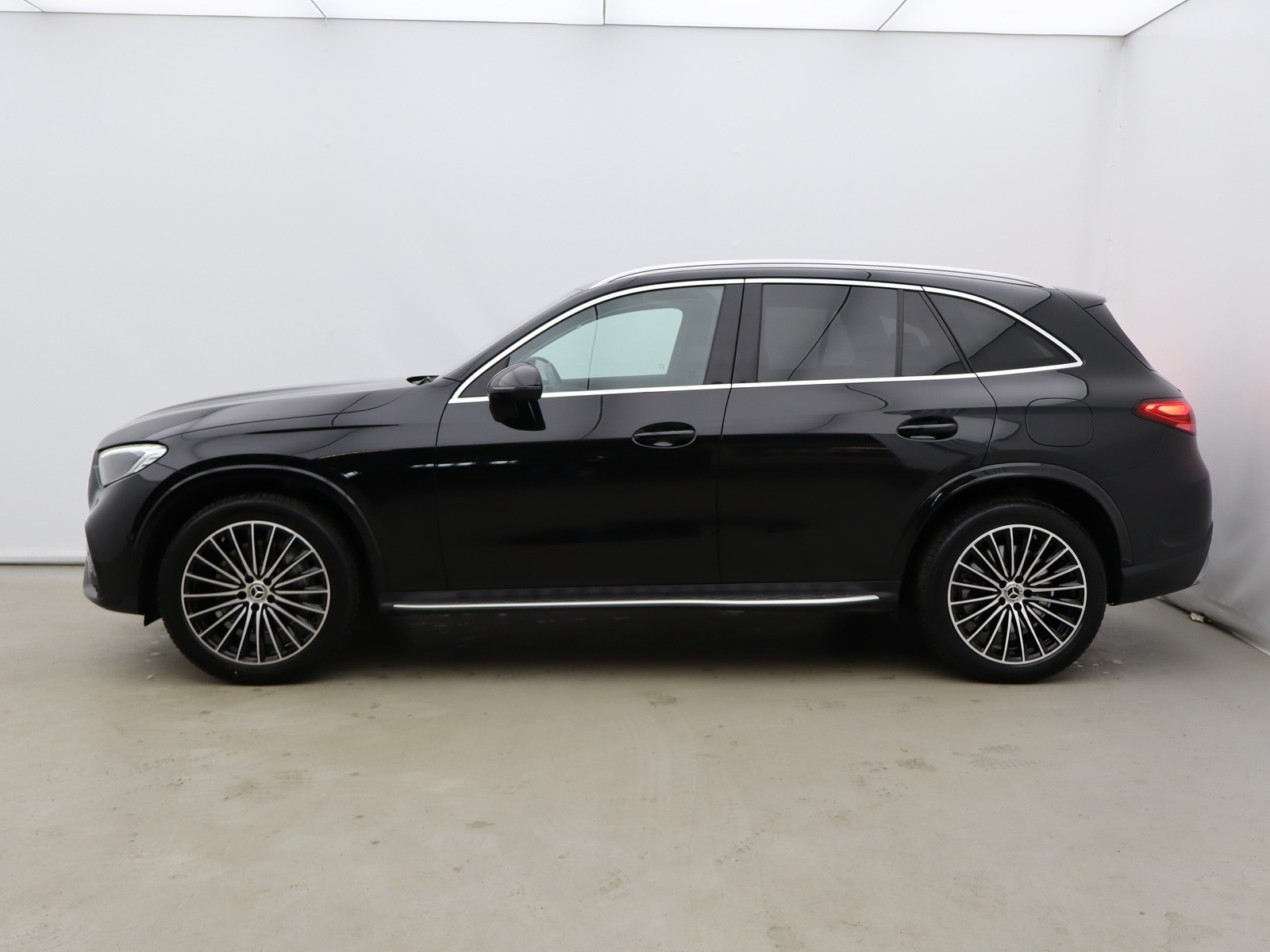 3 - Mercedes GLC suv 300 de plug in hybrid amg line advanced 4matic 9g-tronic