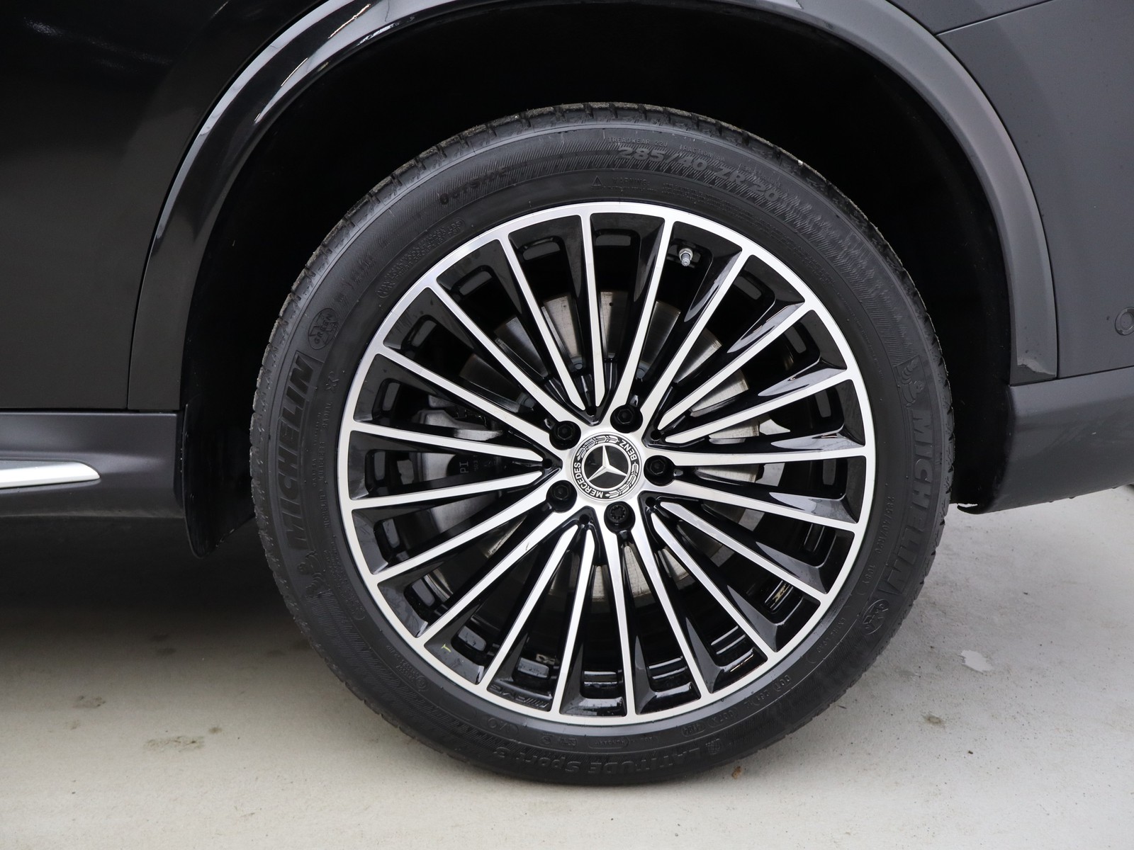 4 - Mercedes GLC suv 300 de plug in hybrid amg line advanced 4matic 9g-tronic