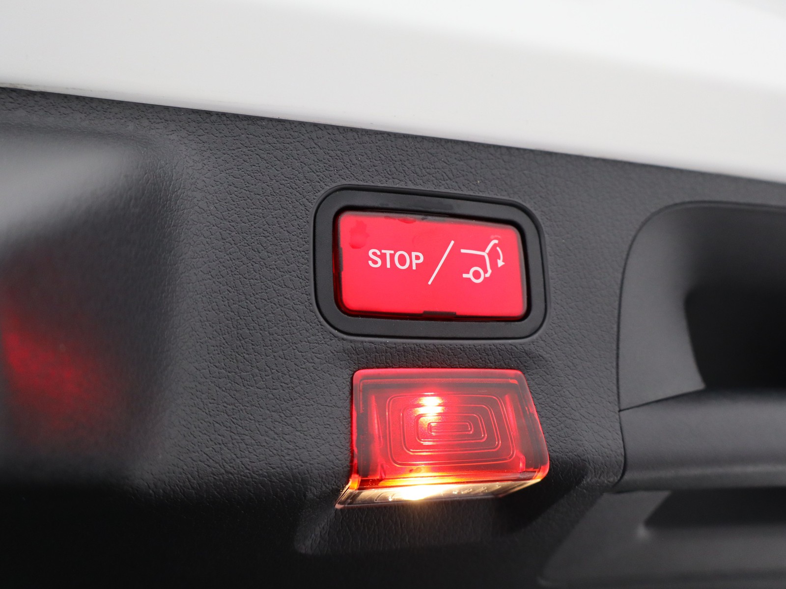 18 - Mercedes CLA shooting brake 200 d premium 8g-dct