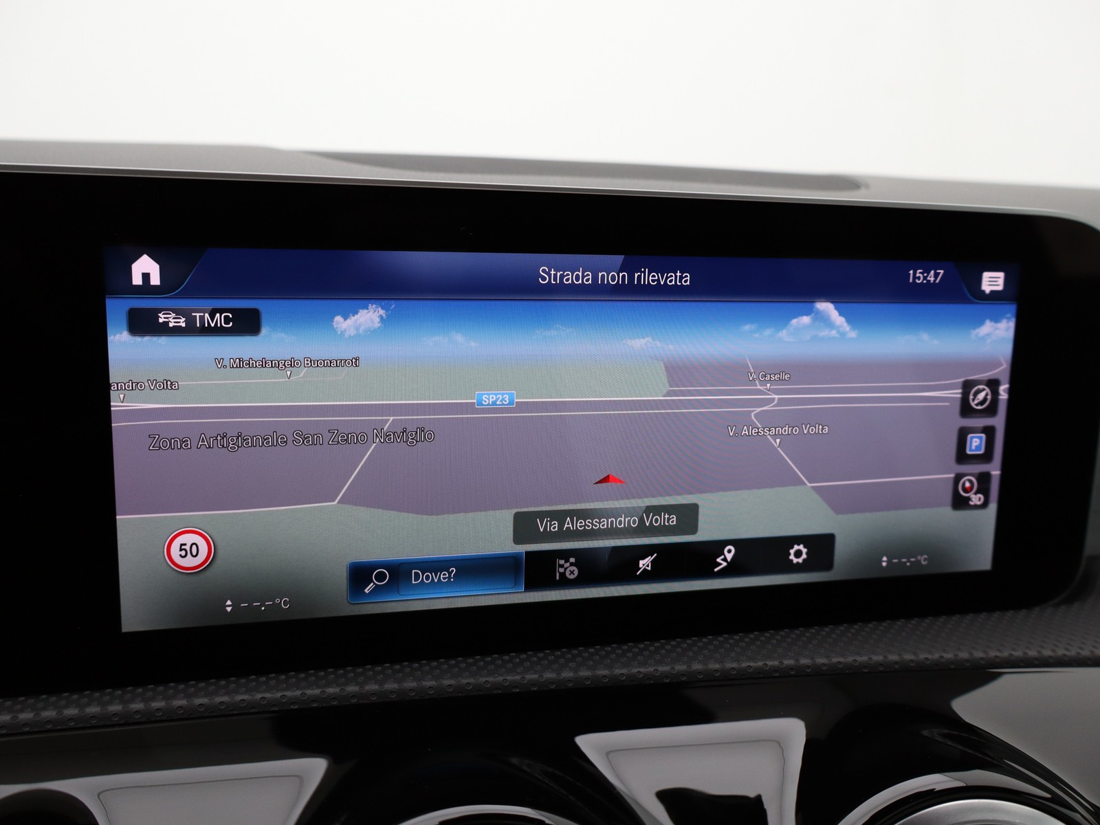 10 - Mercedes CLA shooting brake 200 d premium 8g-dct