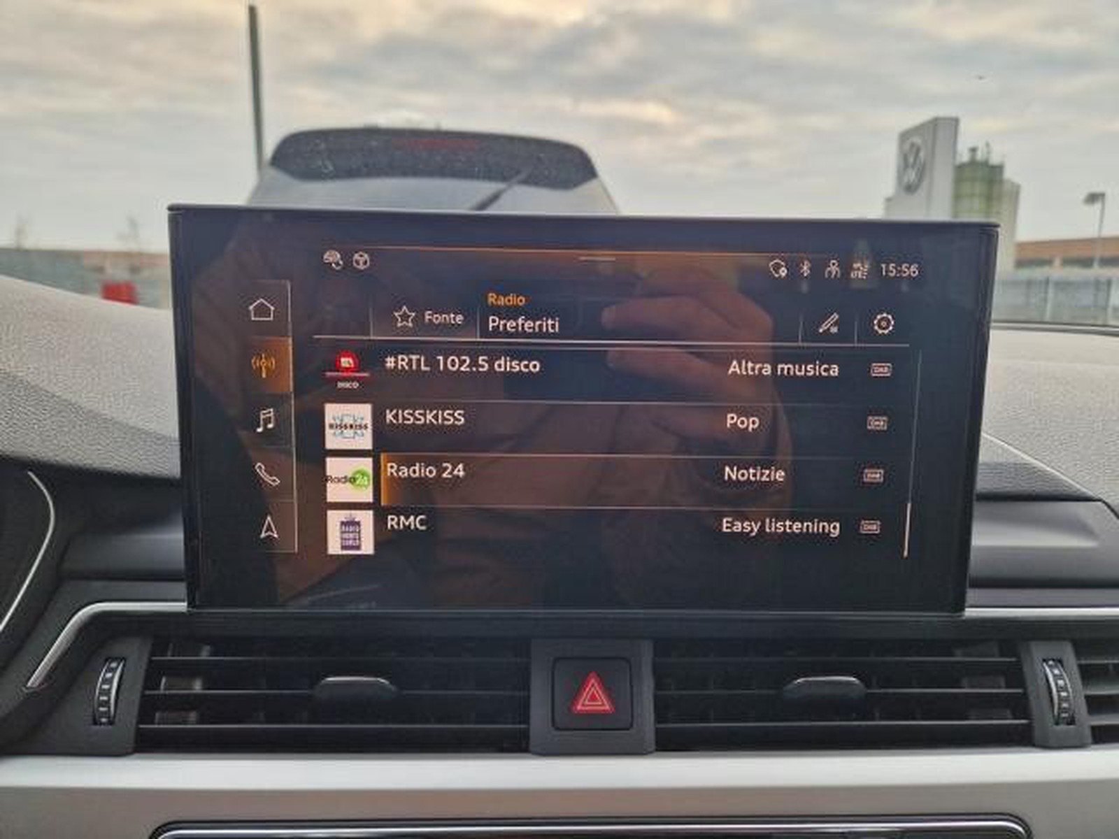 32 - Audi A4 avant 35 2.0 tdi mhev 163cv s line edition s tronic