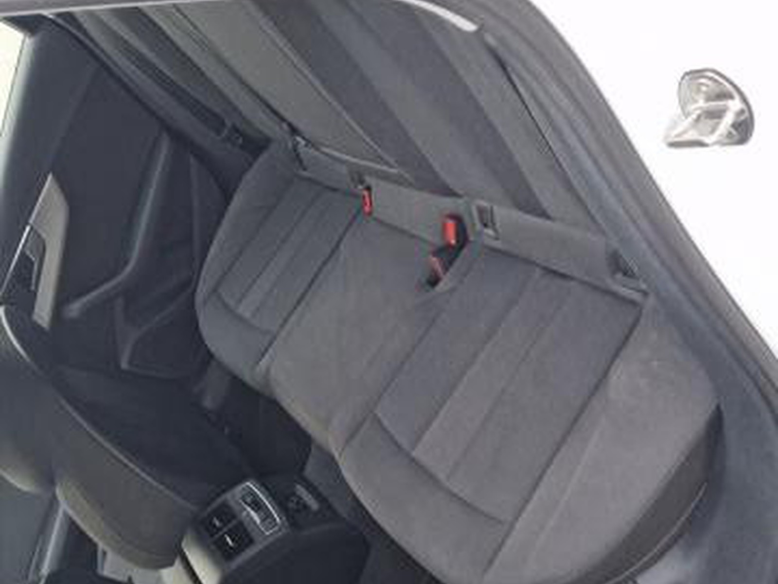 34 - Audi A4 avant 35 2.0 tdi mhev 163cv s line edition s tronic