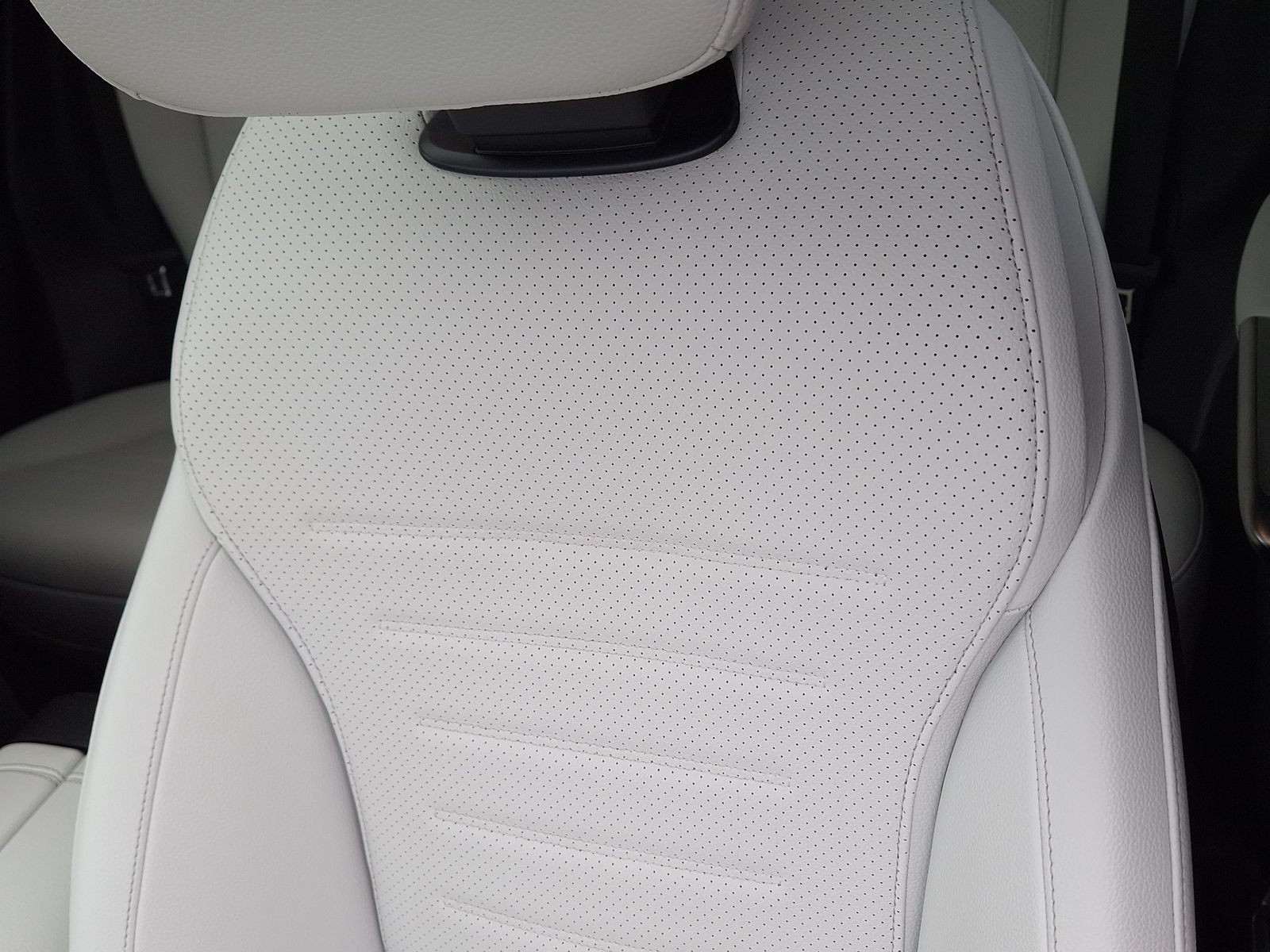 21 - Mercedes GLC coupe 300 d amg line premium 4matic 9g-tronic