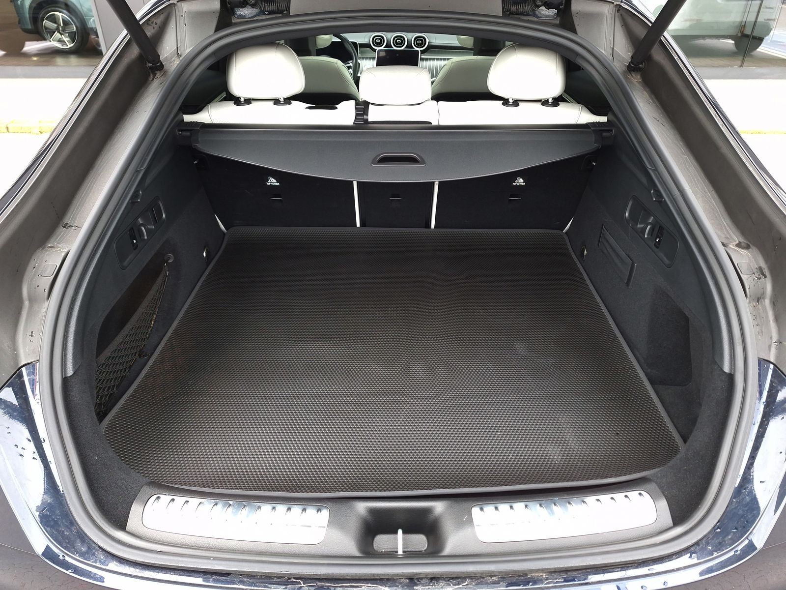 6 - Mercedes GLC coupe 300 d amg line premium 4matic 9g-tronic