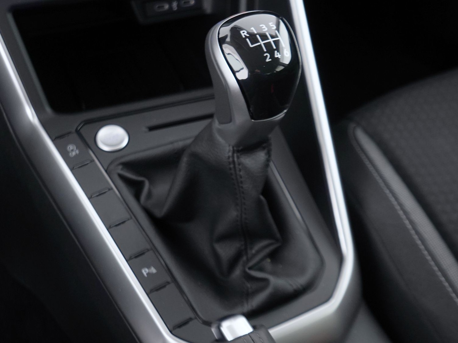 22 - Volkswagen Taigo 1.0 tsi 115cv edition plus