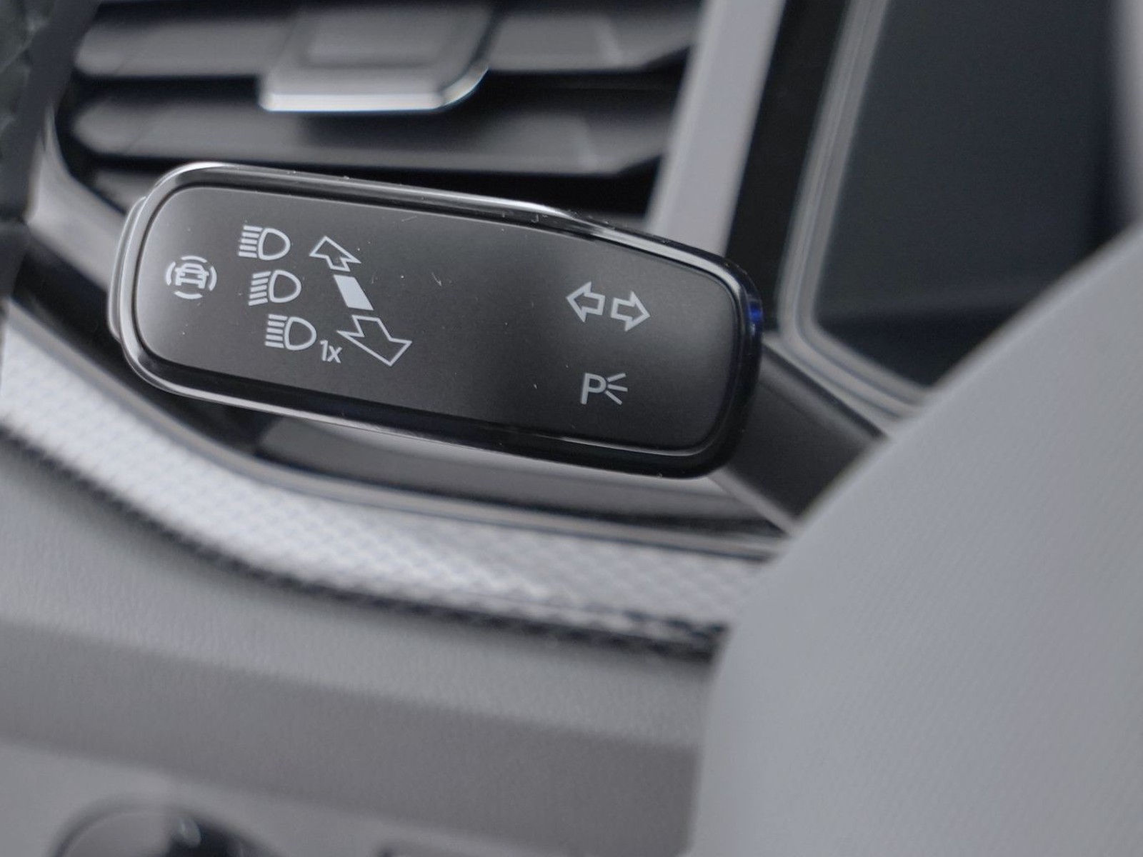 27 - Volkswagen Taigo 1.0 tsi 115cv edition plus