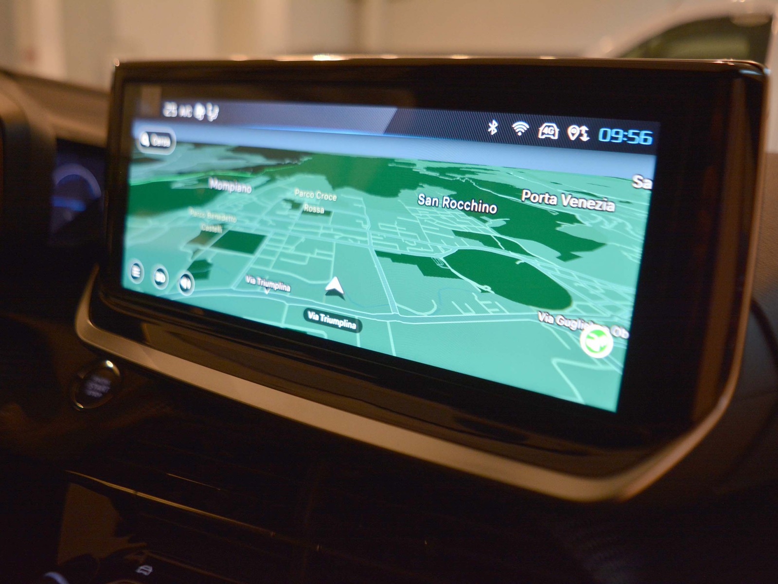 11 - Peugeot 208 1.2 hybrid 48v 110cv gt e-dcs6