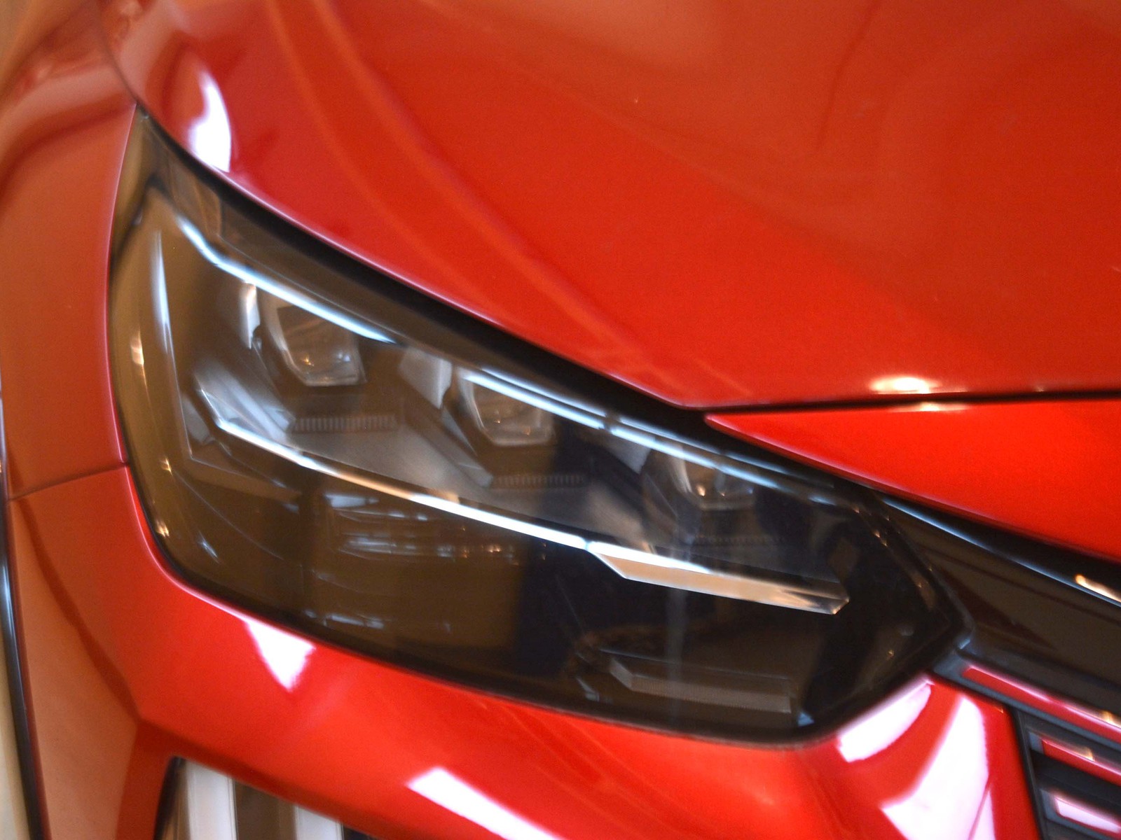 21 - Peugeot 208 1.2 hybrid 48v 110cv gt e-dcs6