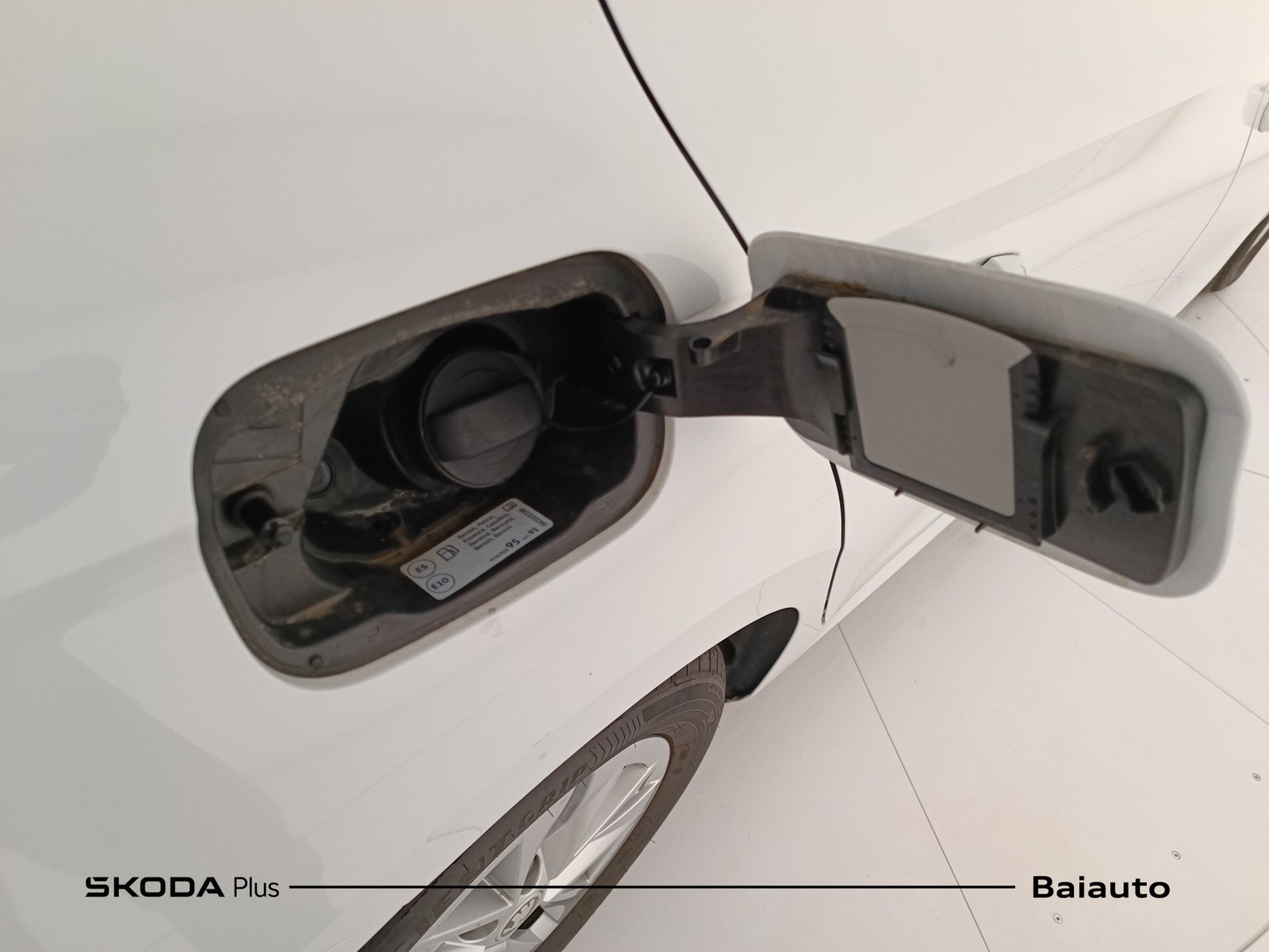 32 - Skoda Fabia 1.0 mpi 80cv selection