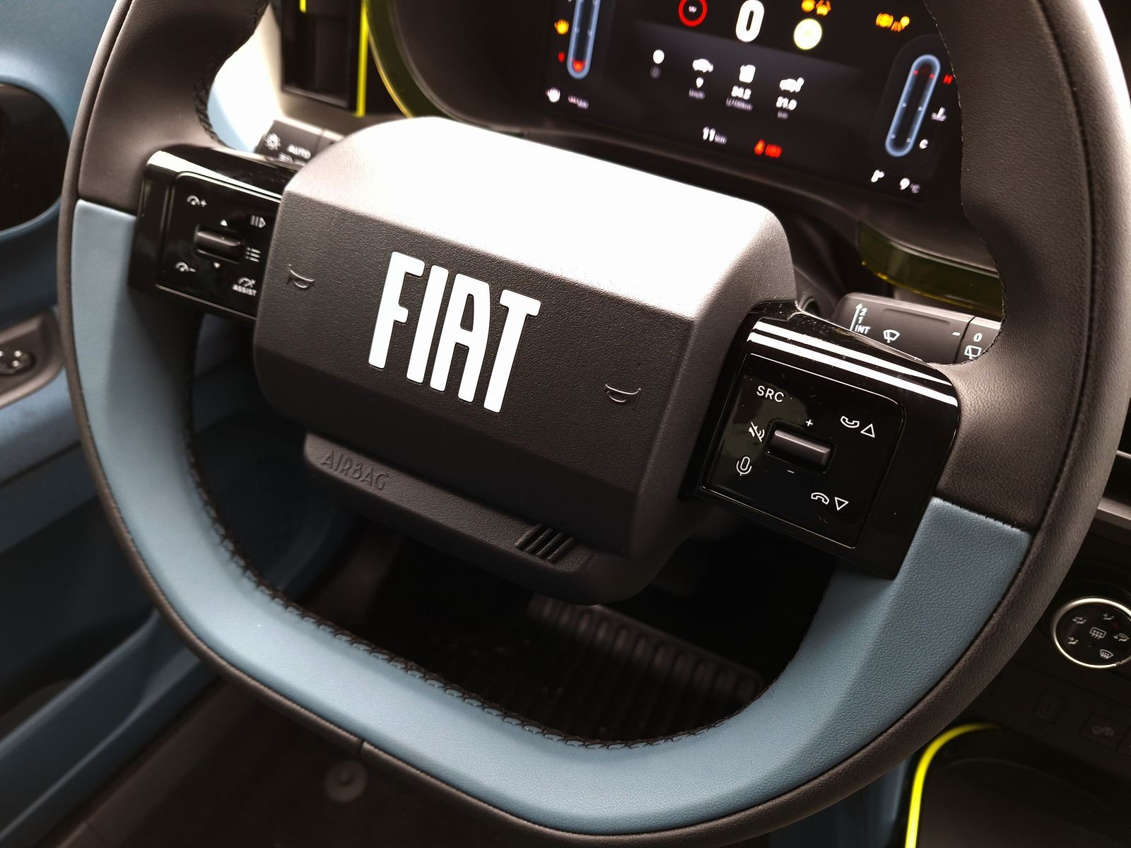 20 - Fiat Grande Panda 1.2 hybrid 110cv icon