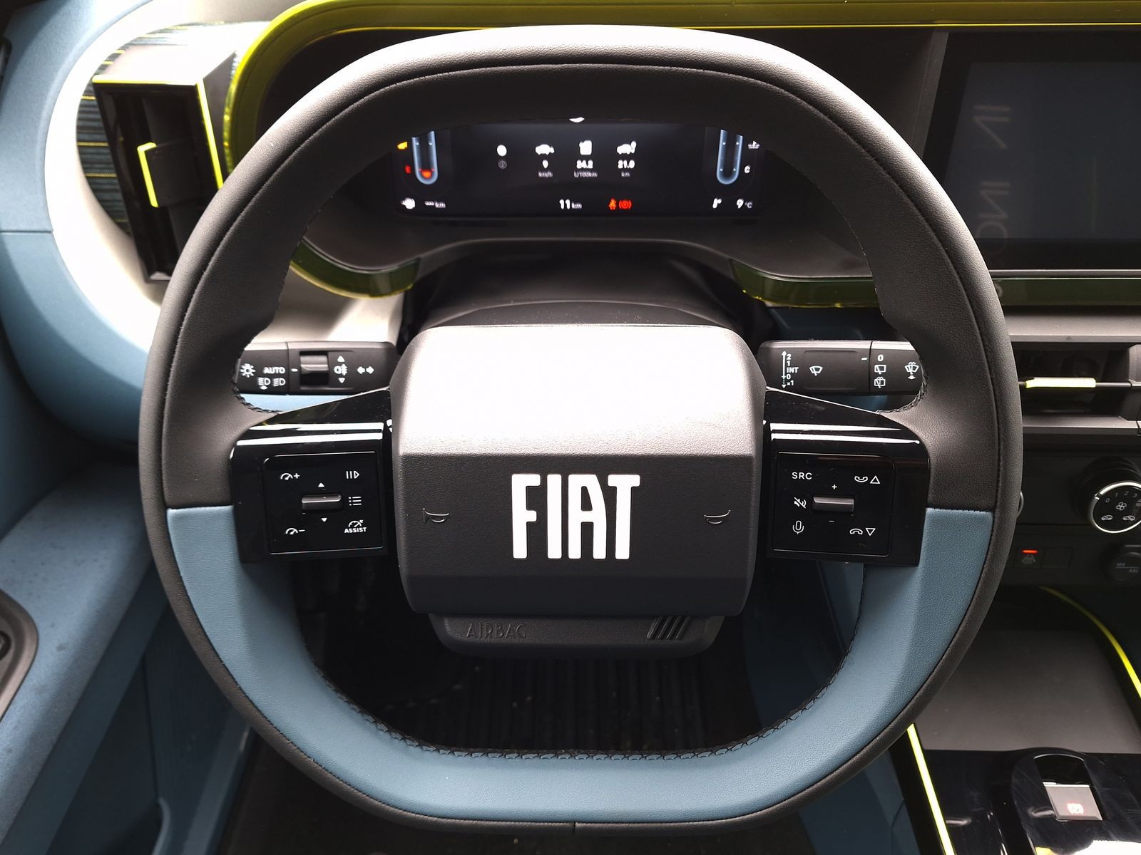 9 - Fiat Grande Panda 1.2 hybrid 110cv icon