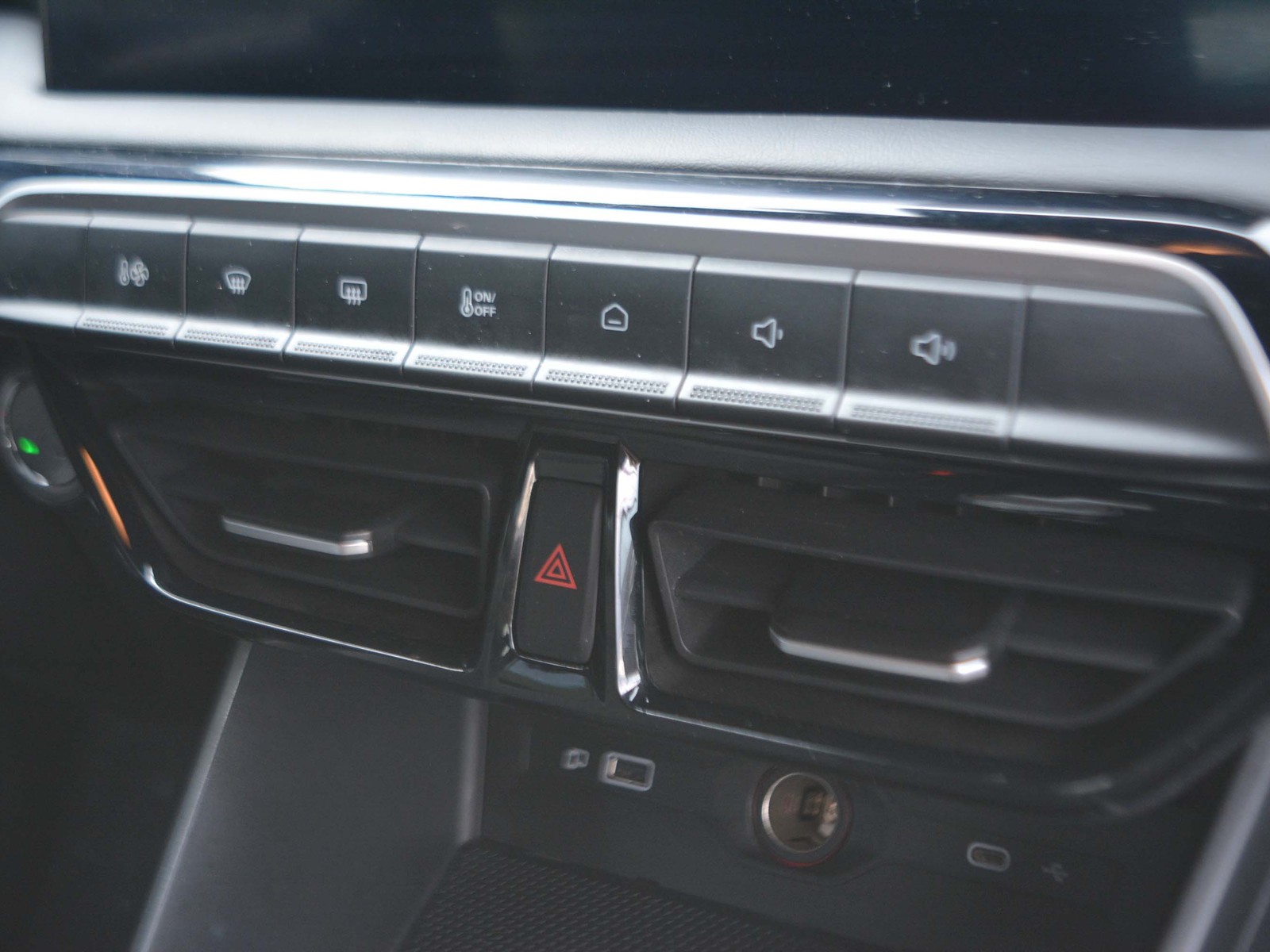 11 - Mg MG3 1.5 hybrid+ luxury