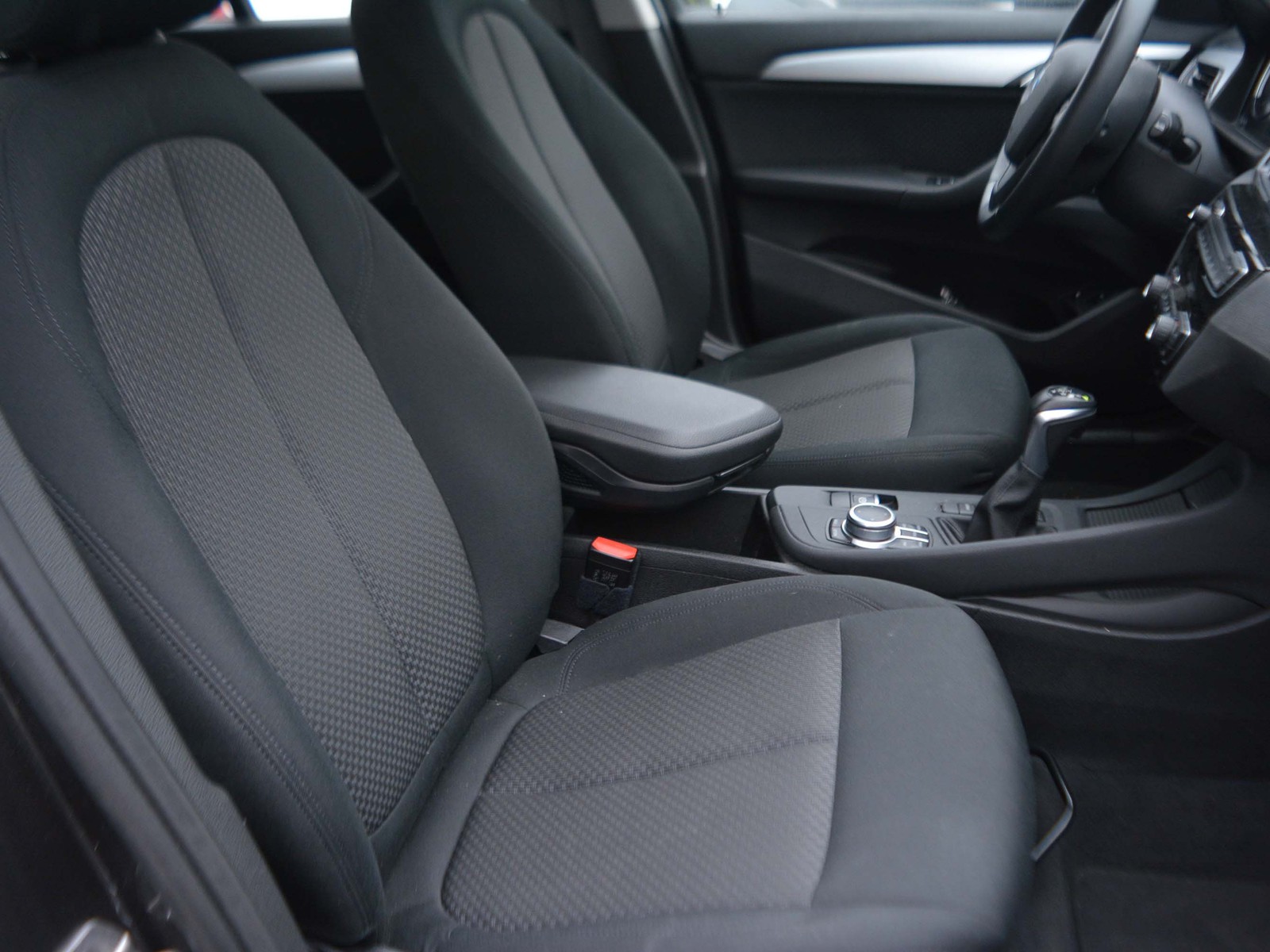 5 - BMW X1 25e xdrive business advantage steptronic