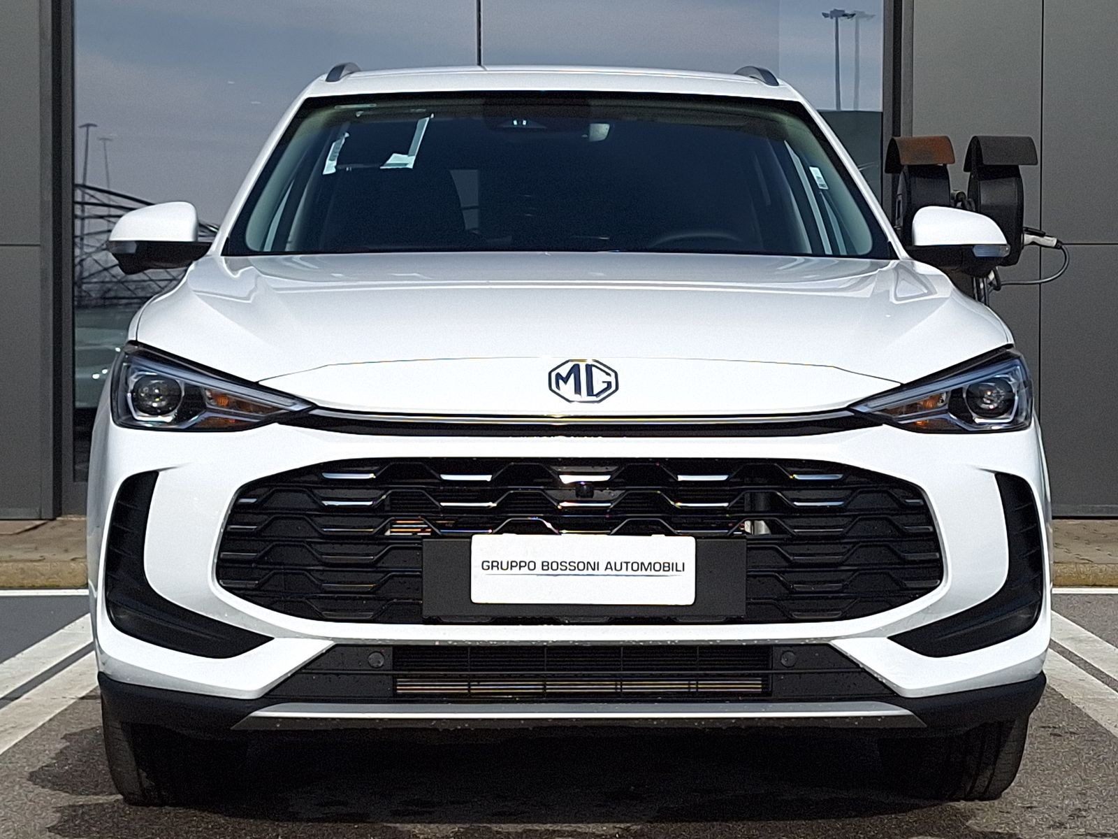 2 - Mg ZS 1.5 hybrid+ luxury auto