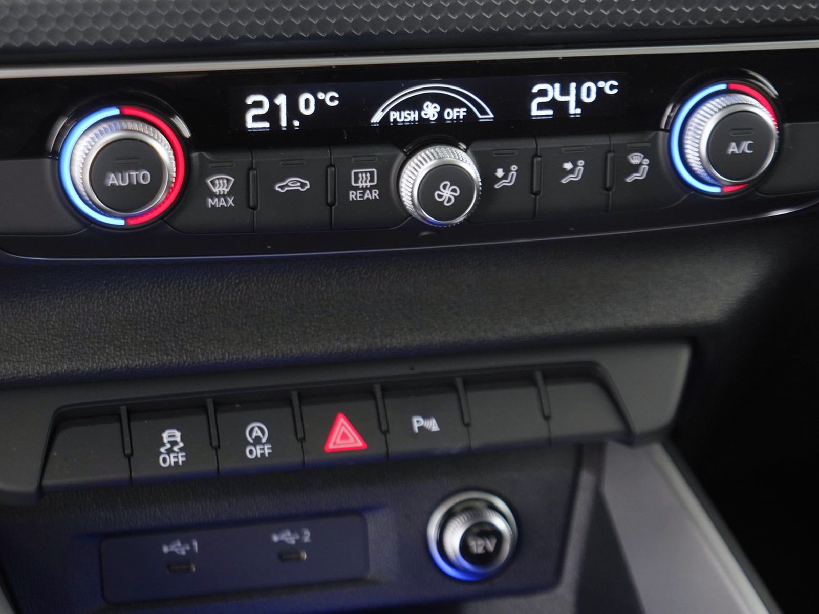 5 - Audi A1 allstreet 30 1.0 tfsi 116cv identity contrast s tronic