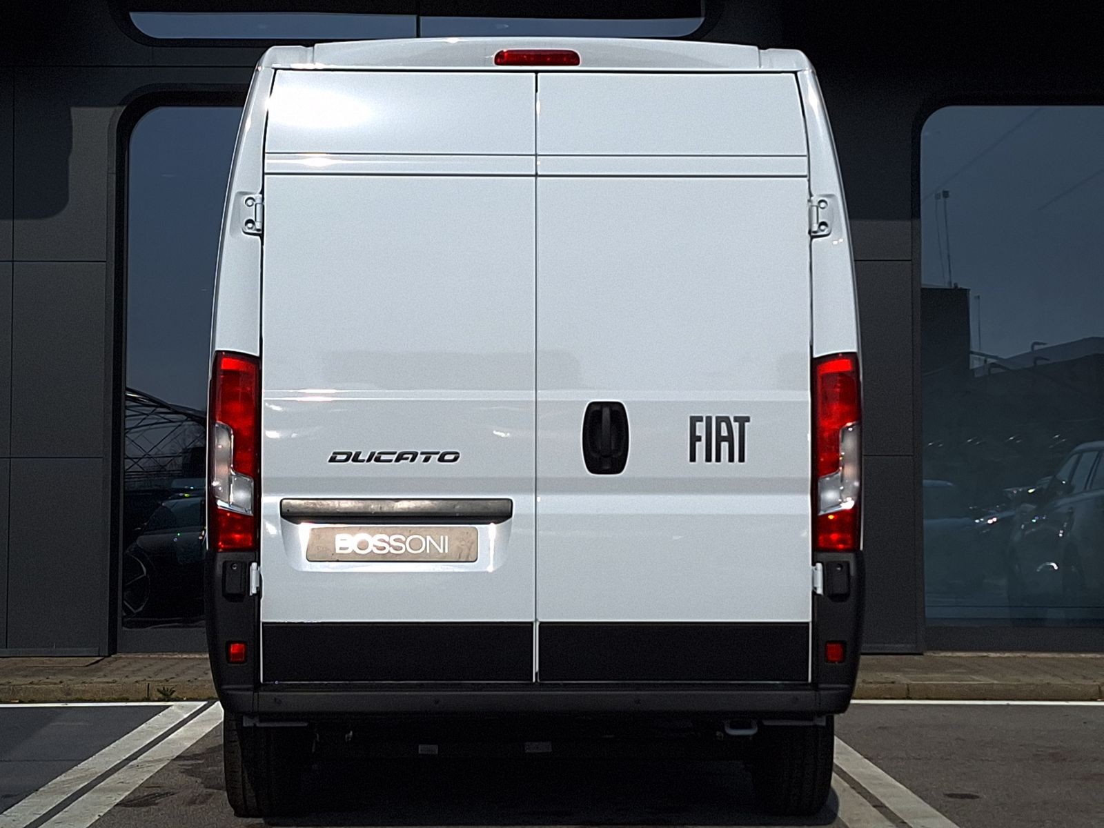 5 - Fiat Professional Ducato Furgone LastratoL2h2 35 2.2 Diesel 140 Cv Manuale