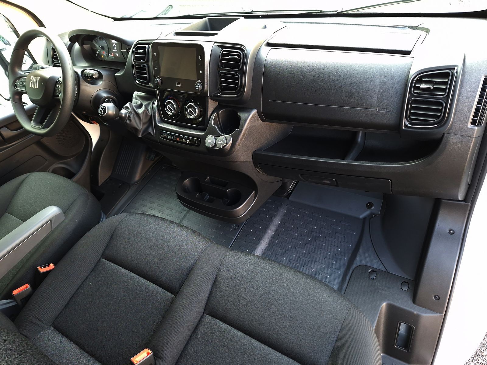 9 - Fiat Professional Ducato Furgone LastratoL2h2 35 2.2 Diesel 140 Cv Manuale