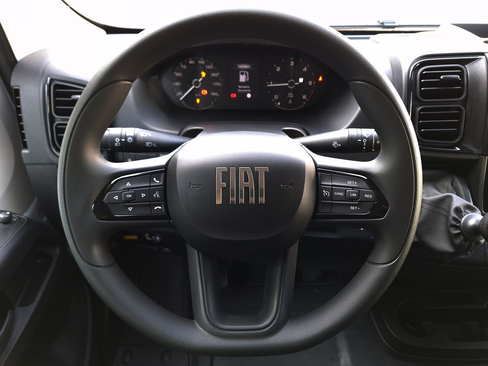 10 - Fiat Professional Ducato Furgone LastratoL2h2 35 2.2 Diesel 140 Cv Manuale