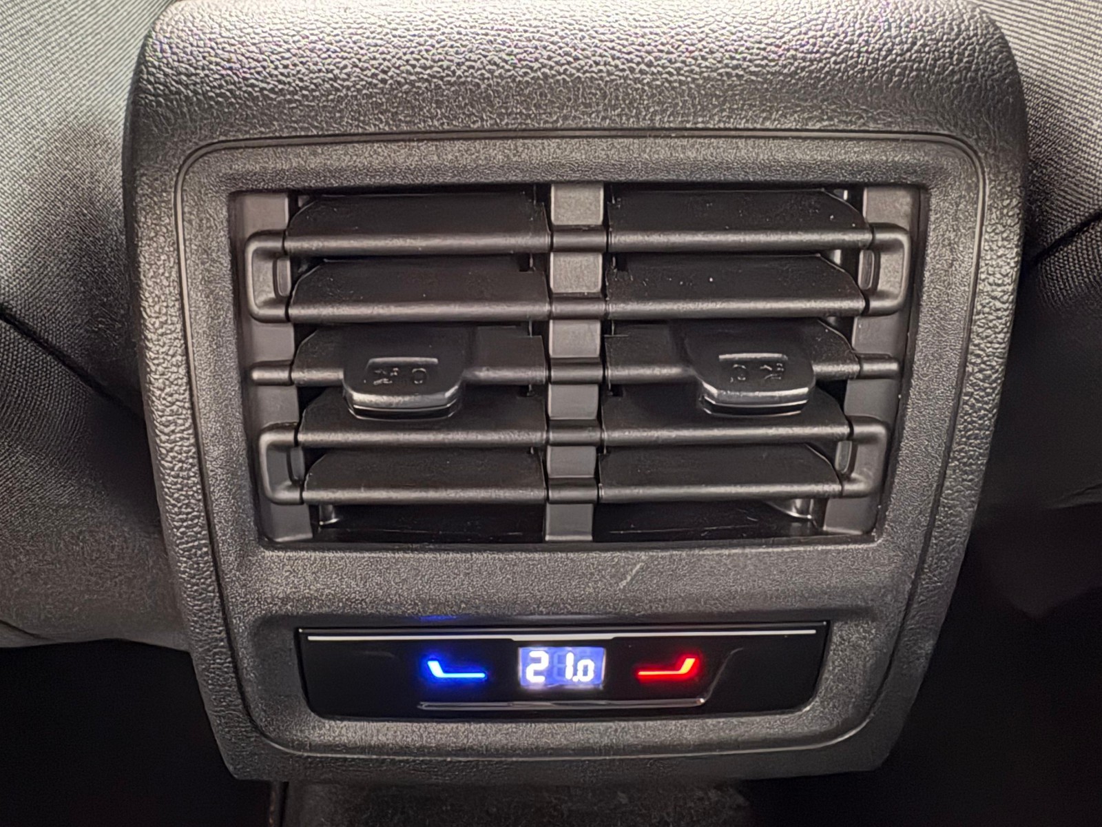 11 - Volkswagen Golf 2.0 tsi 265cv gti dsg