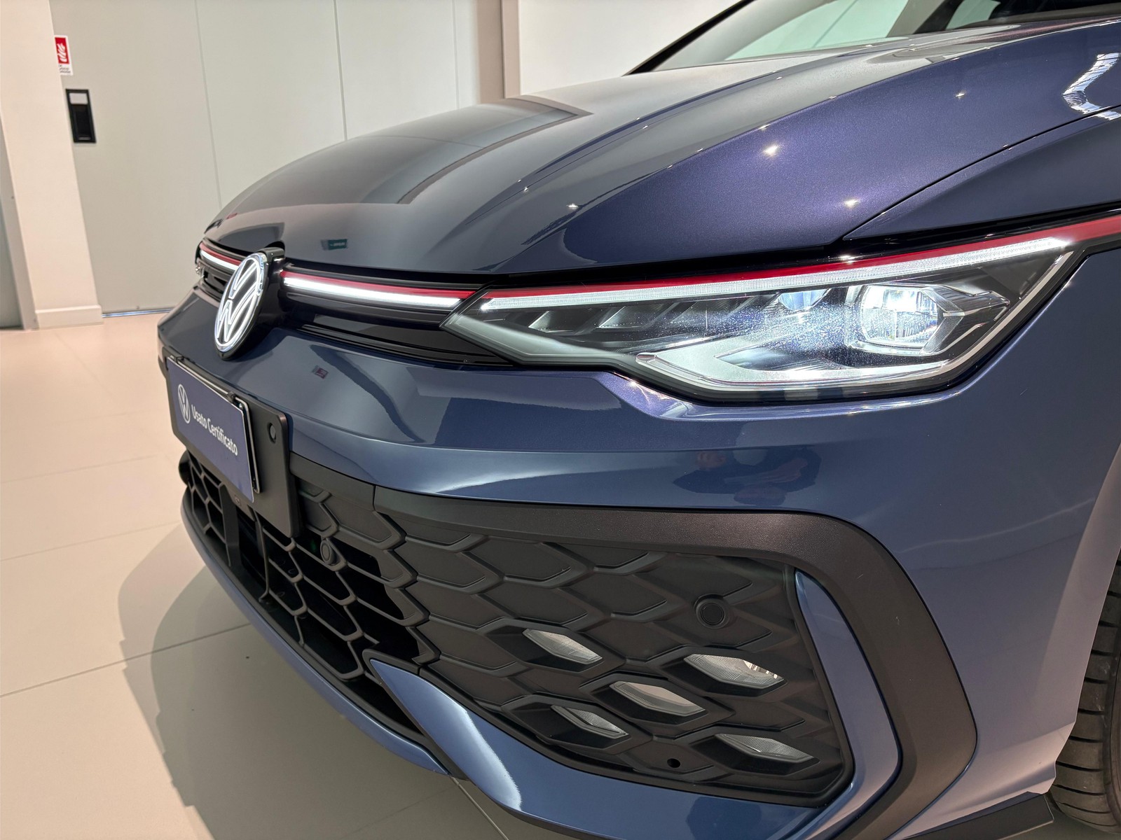 27 - Volkswagen Golf 2.0 tsi 265cv gti dsg