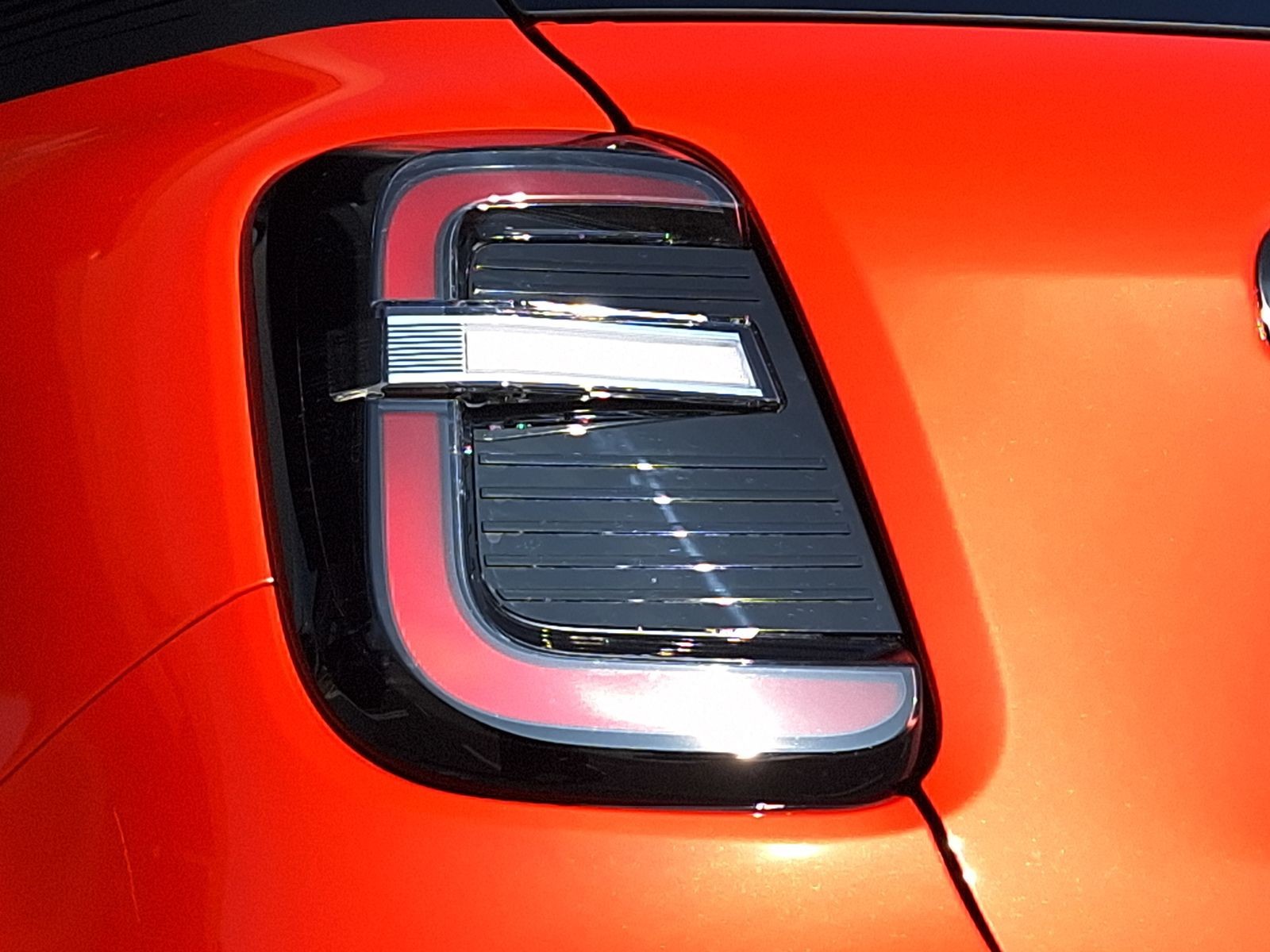 15 - Fiat 600 1.2 hybrid 110cv sport edizione milano cortina 2026 edct