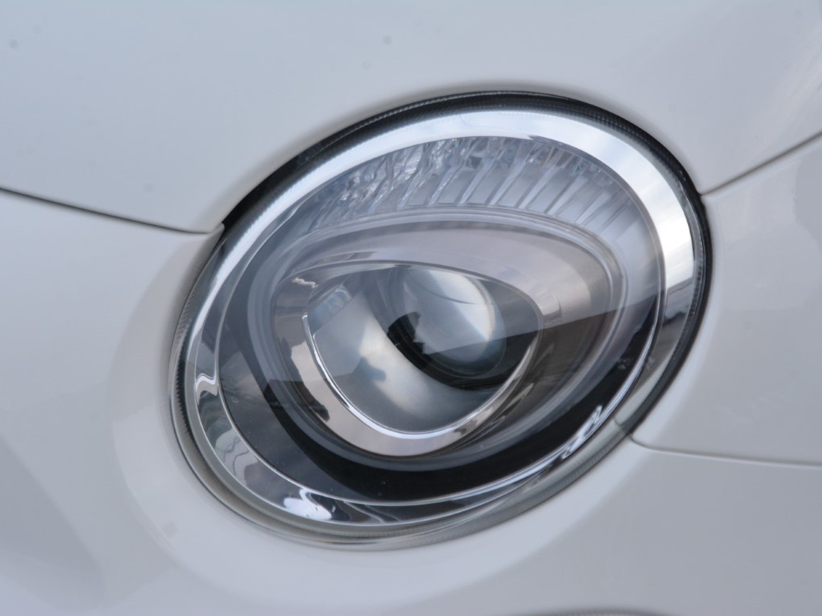 21 - Fiat 500 1.0 firefly hybrid 70cv dolcevita