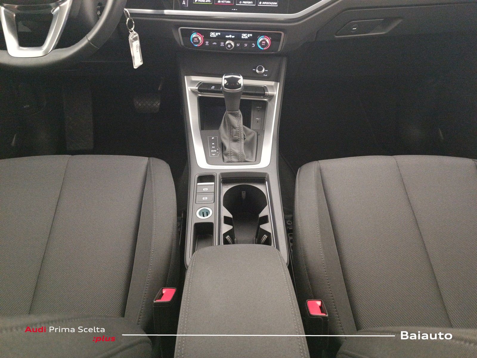 15 - Audi Q3 35 2.0 tdi business advanced s tronic