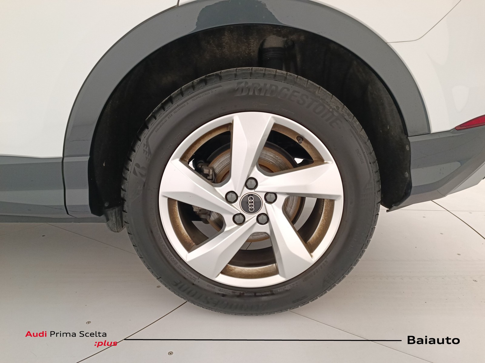 28 - Audi Q3 35 2.0 tdi business advanced s tronic