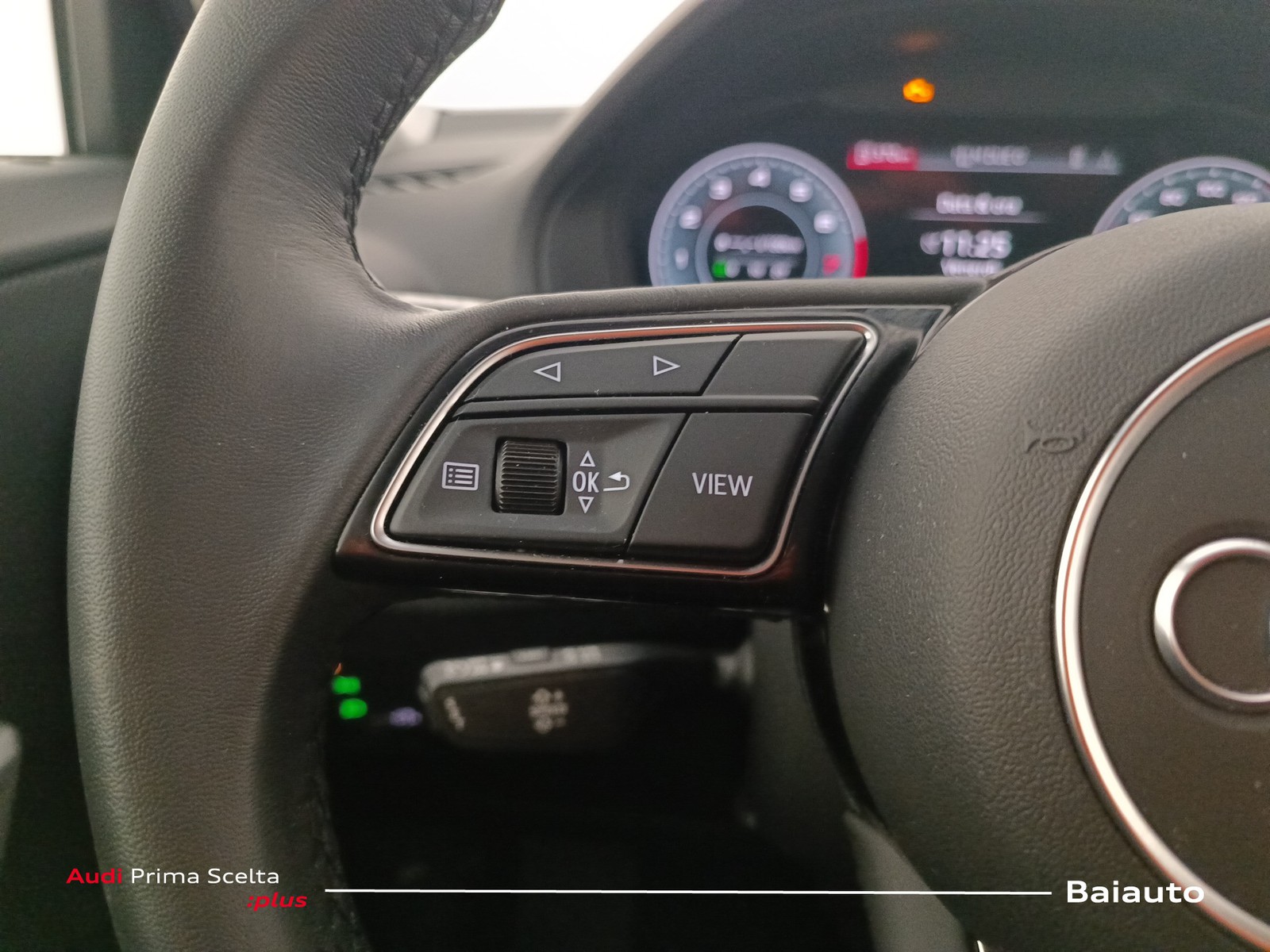 15 - Audi Q2 35 1.5 tfsi s line edition s tronic