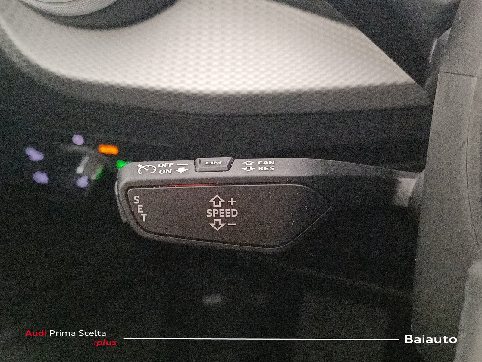 17 - Audi Q2 35 1.5 tfsi s line edition s tronic