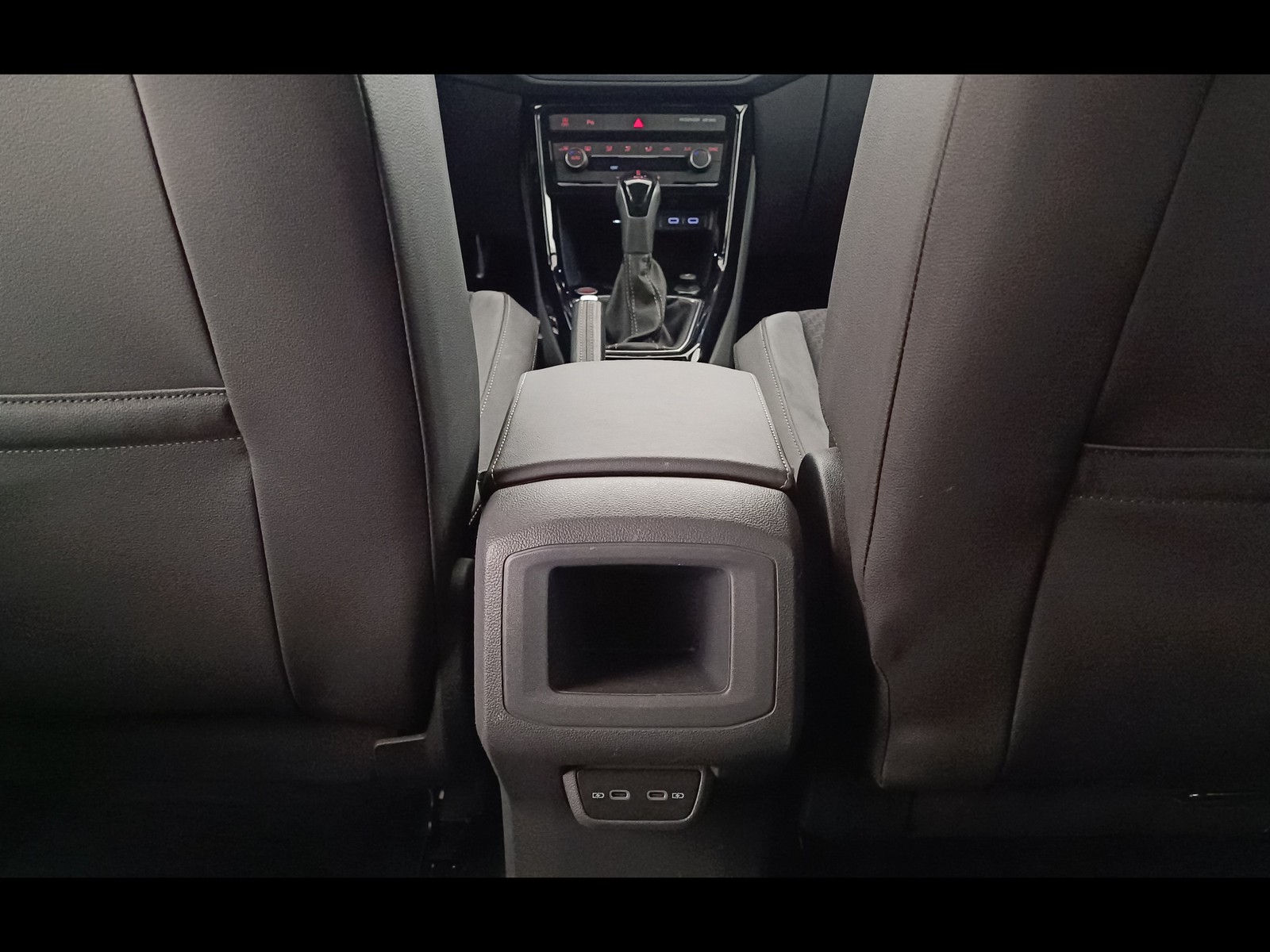 34 - Volkswagen T-Cross 1.0 tsi 110cv advanced dsg