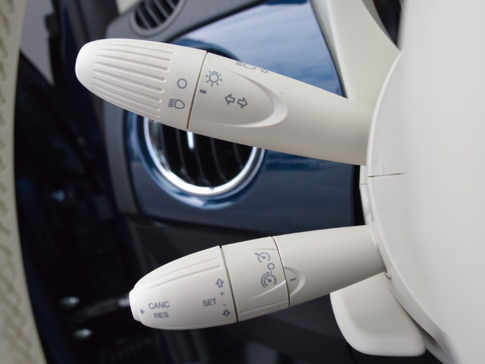 18 - Fiat 500 1.0 firefly hybrid 70cv dolcevita