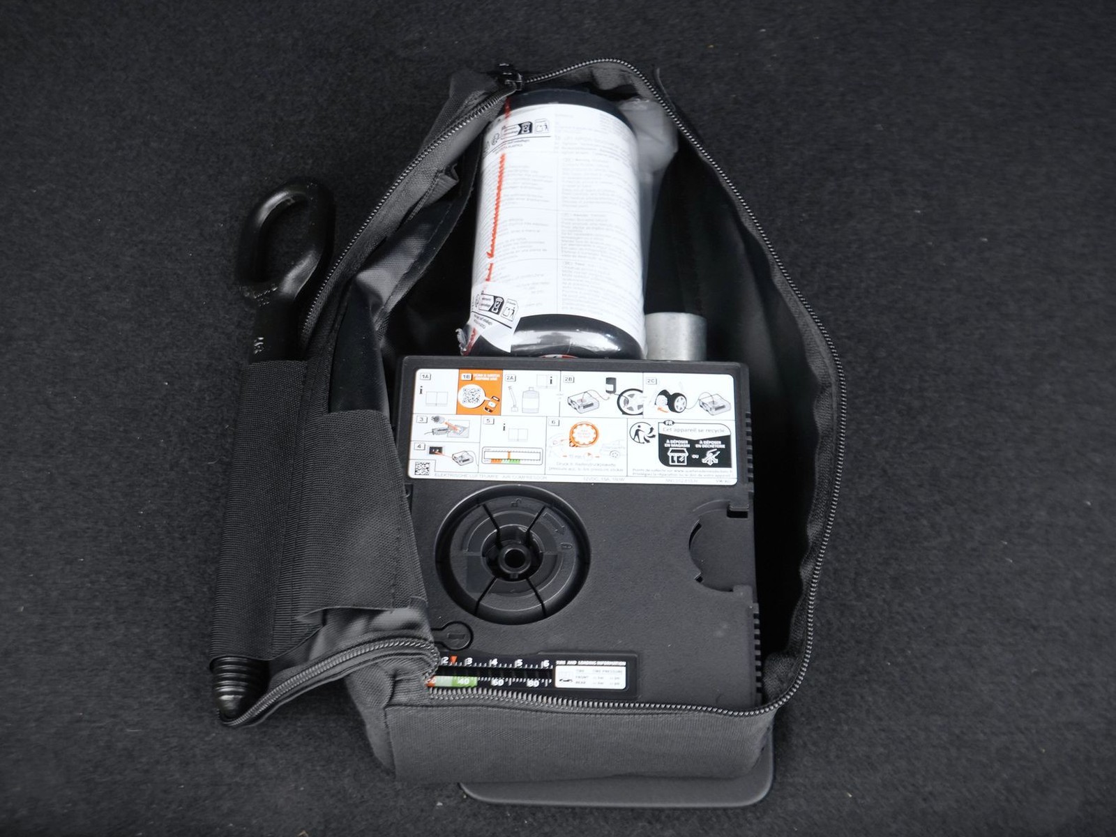 35 - Volkswagen Golf 2.0 tsi 333cv r 4motion dsg