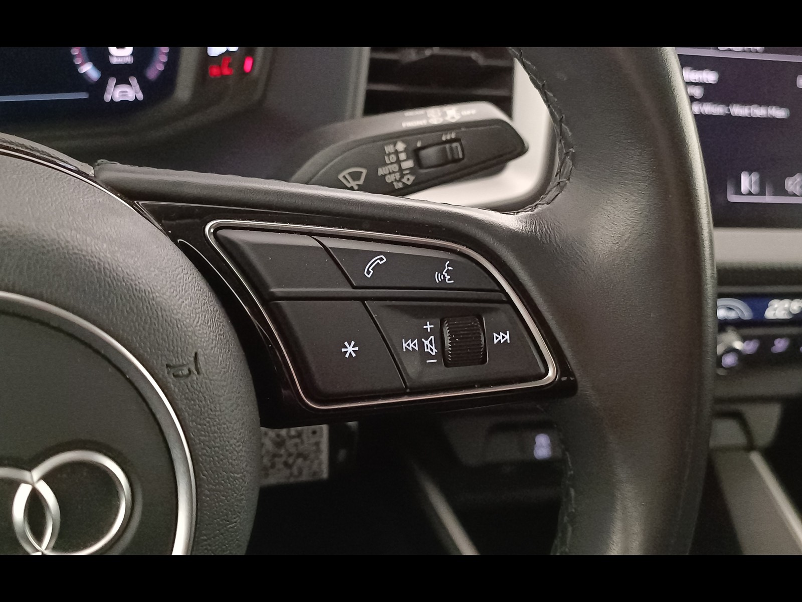 24 - Audi A1 sportback 25 1.0 tfsi