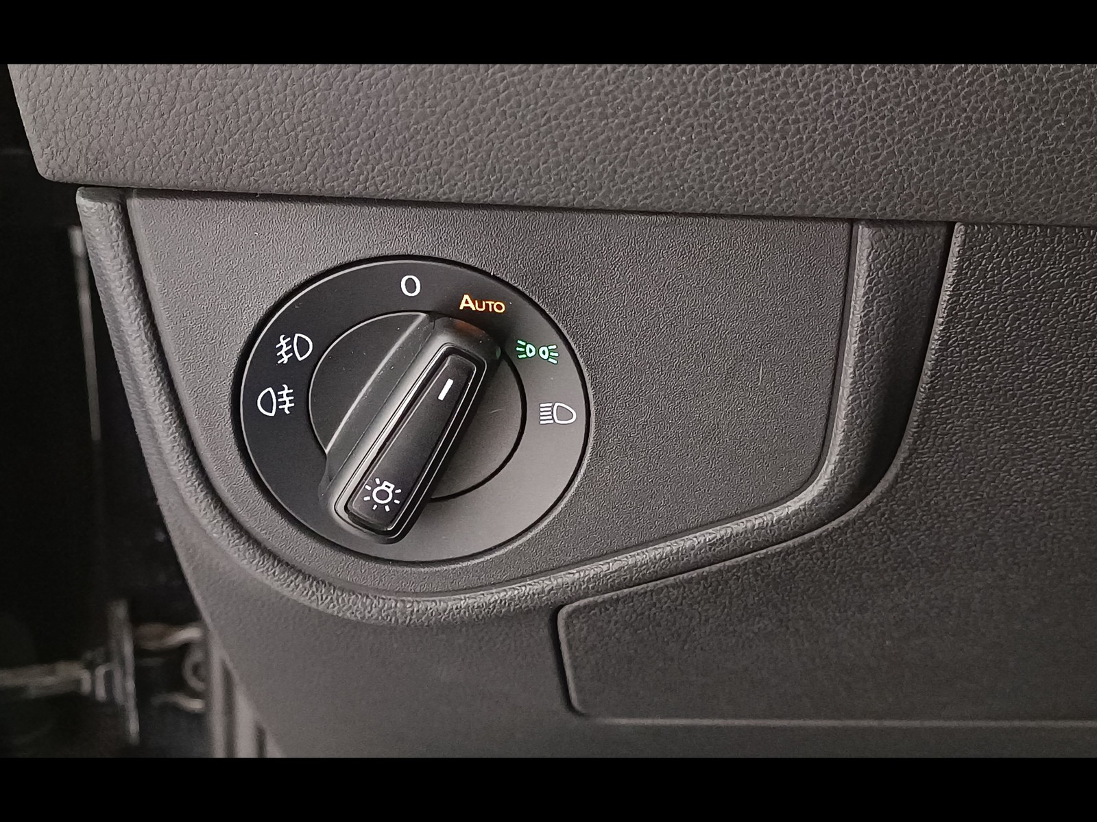 24 - Volkswagen Polo 1.0 tsi 110cv style dsg