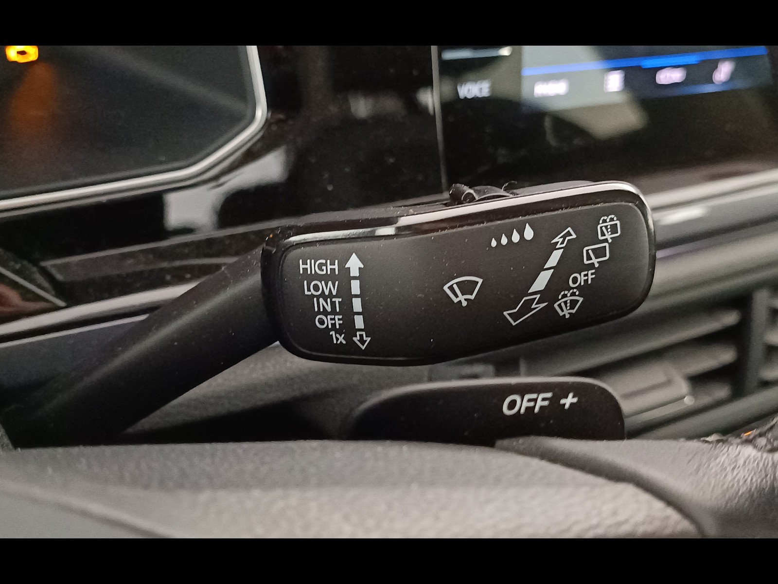 27 - Volkswagen Polo 1.0 tsi 110cv style dsg