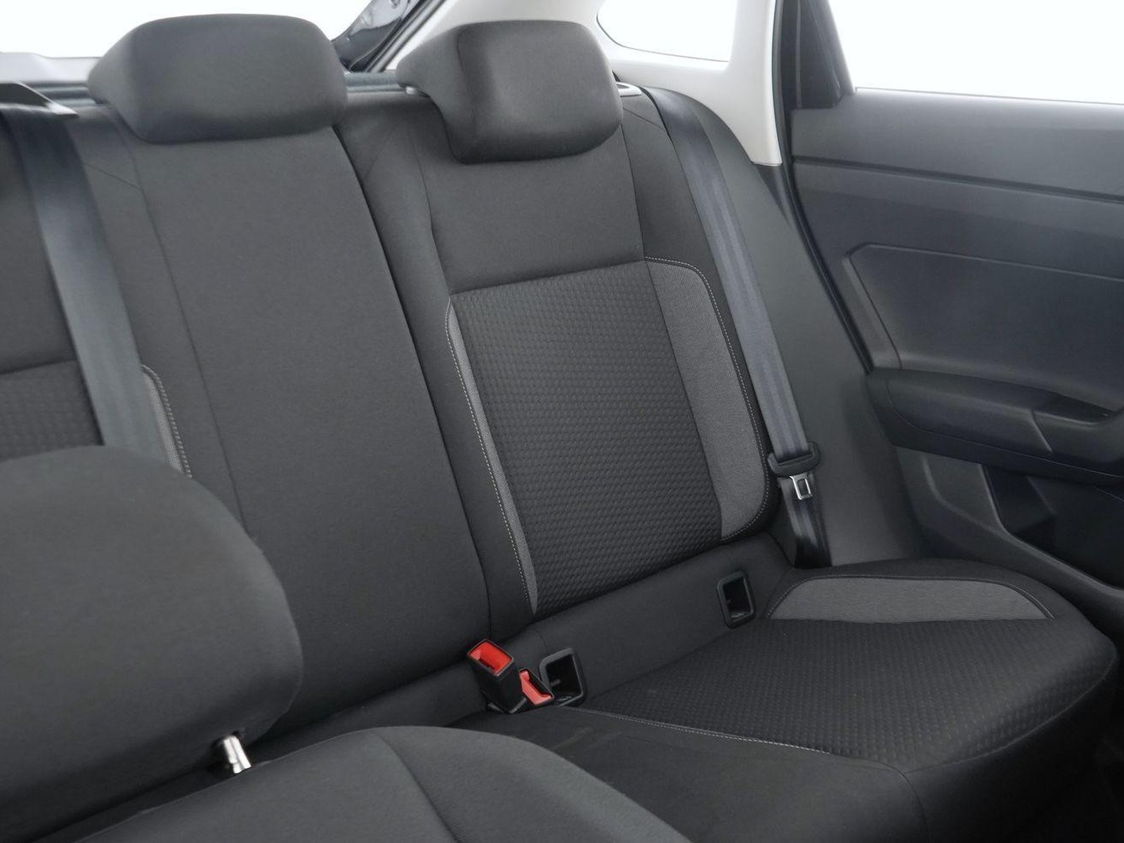 21 - Volkswagen Taigo 1.0 tsi 115cv life
